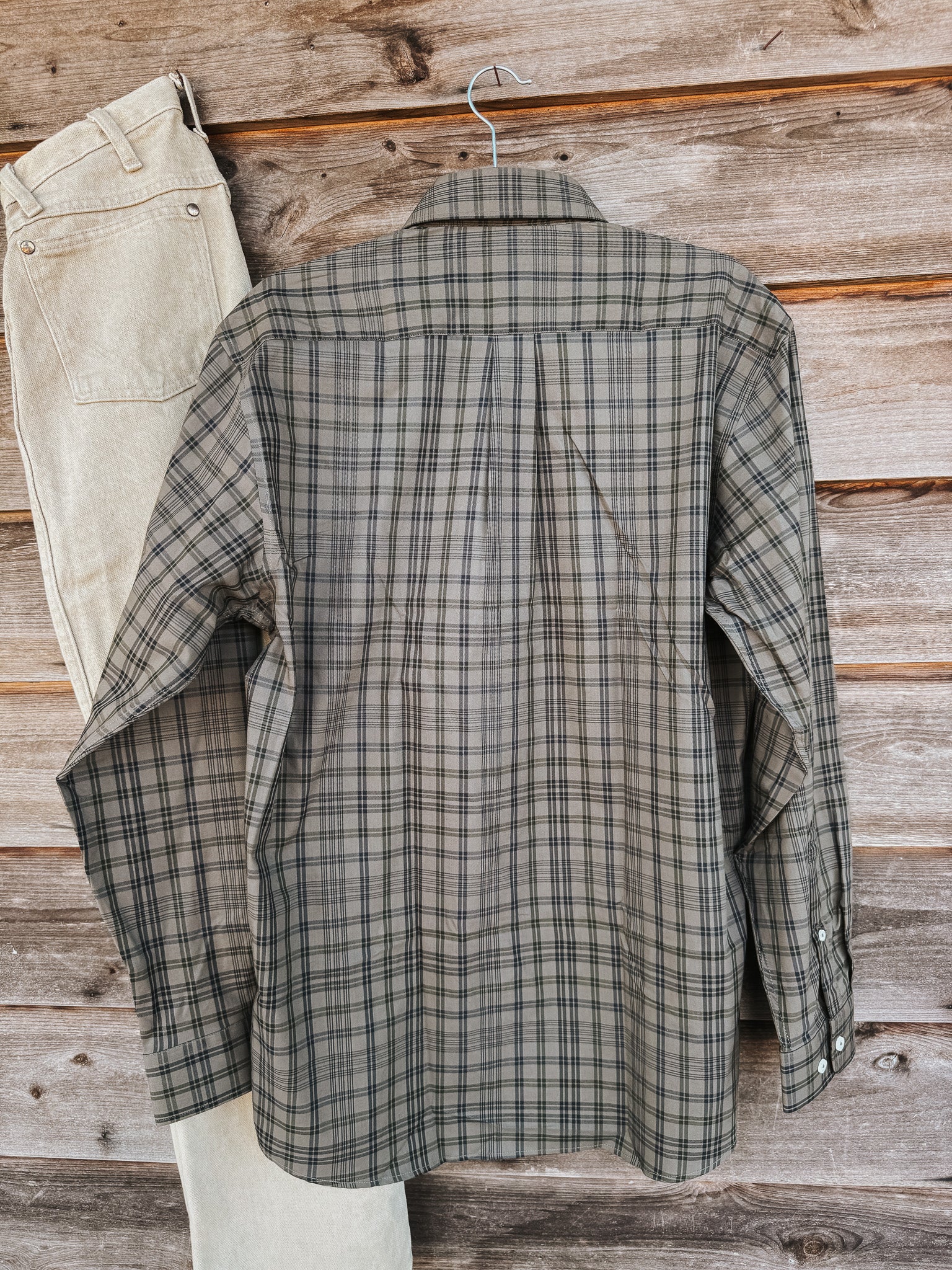 Men's Southern Marsh Barnstable Lines Performance Dress Shirt in Stone Brown