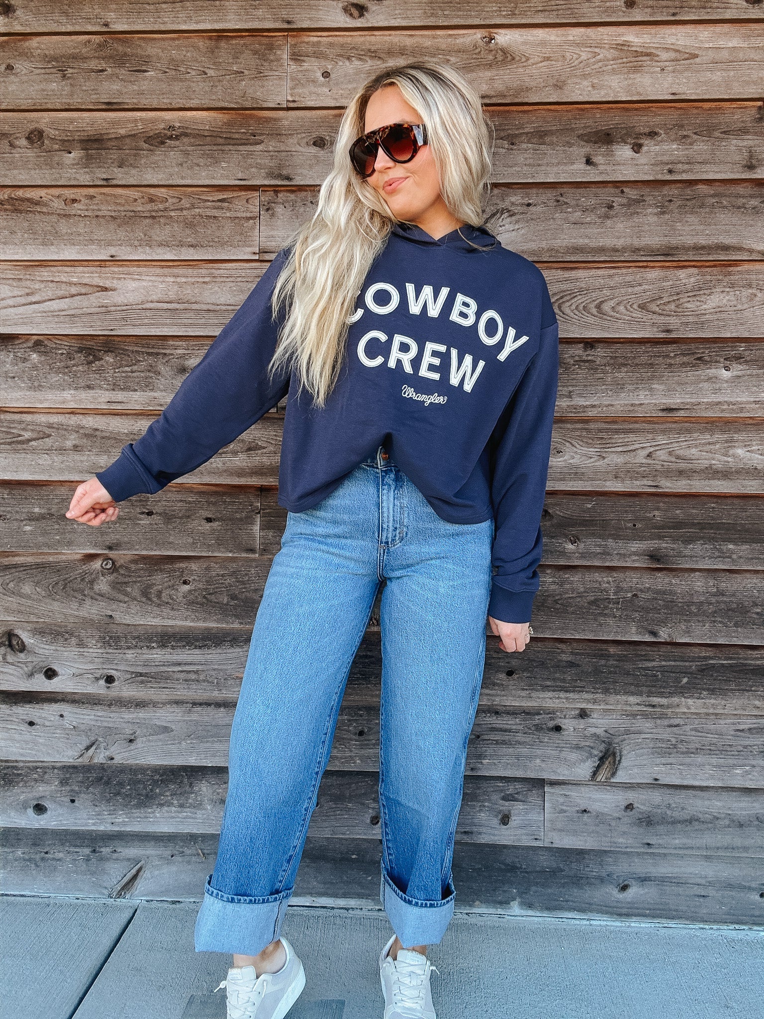 Women's Wrangler Graphic Cropped Relaxed Hoodie