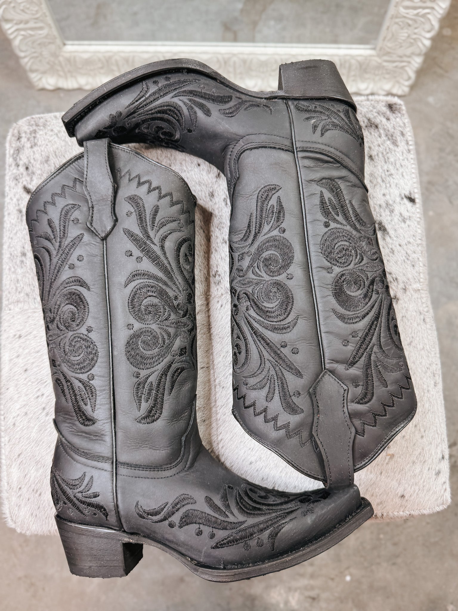 Women's Circle G Black Floral Snip Toe Boot