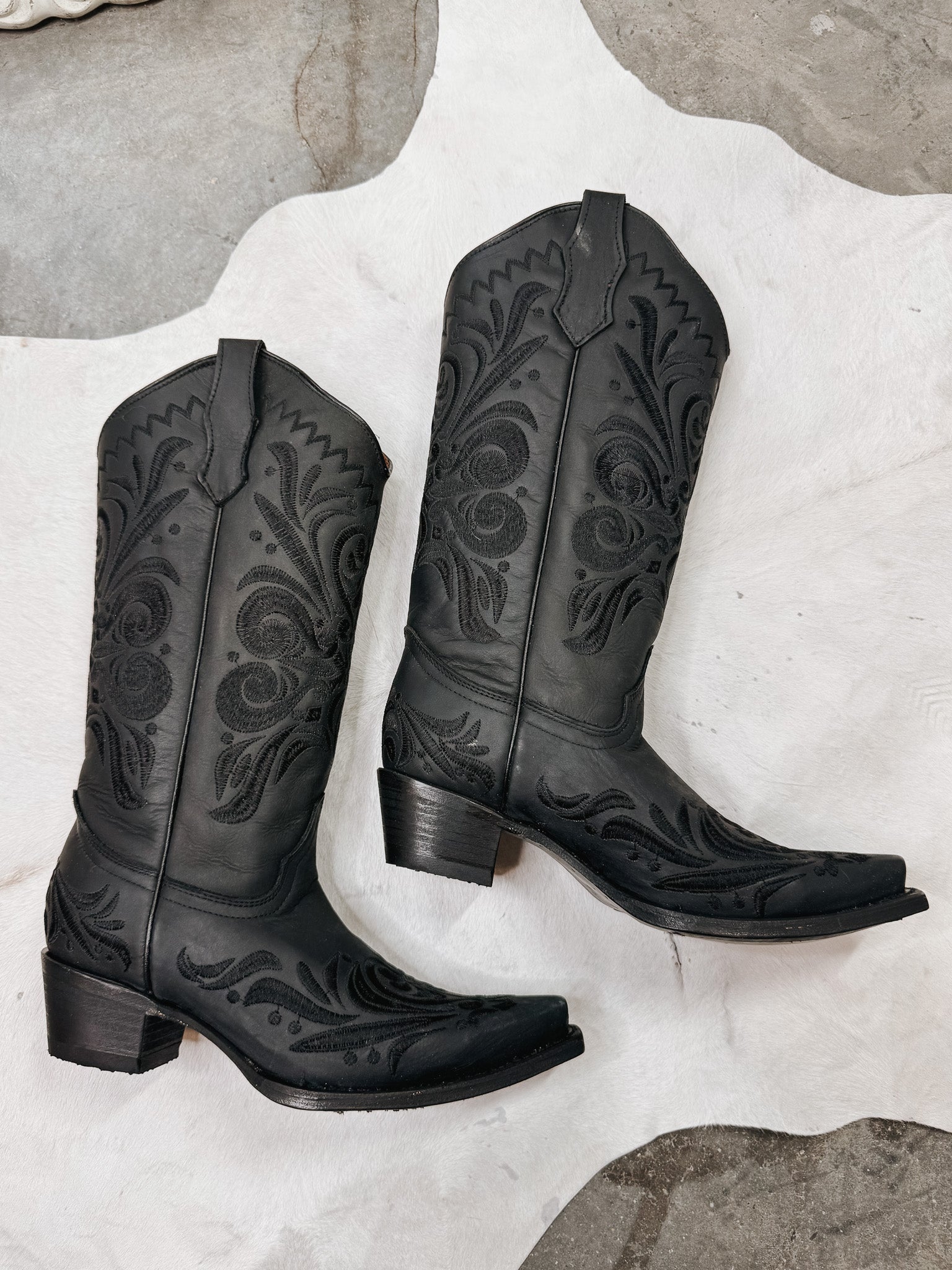 Women's Circle G Black Floral Snip Toe Boot