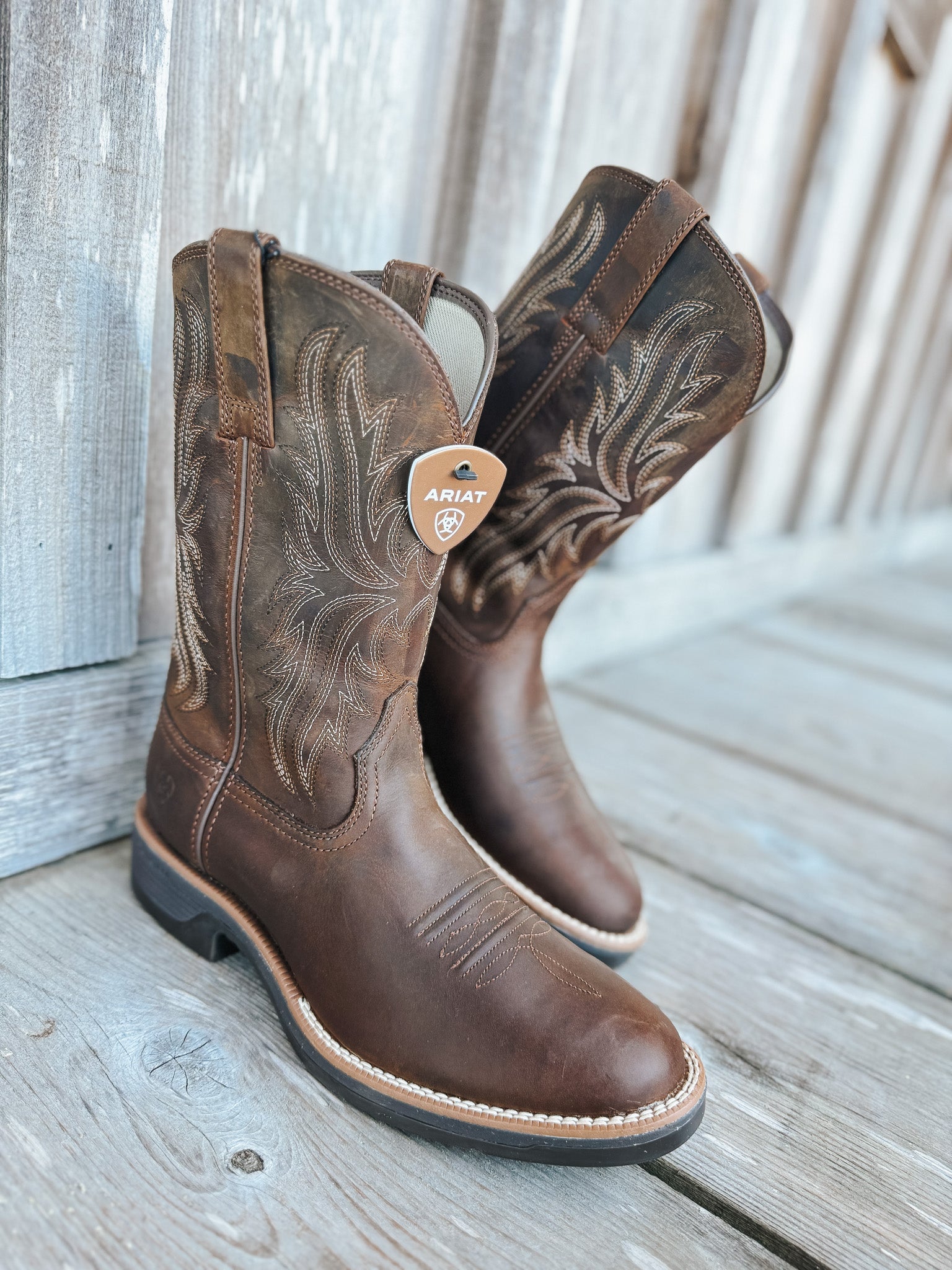 Men's Ariat Ridgeback Round Toe Cowboy Boot