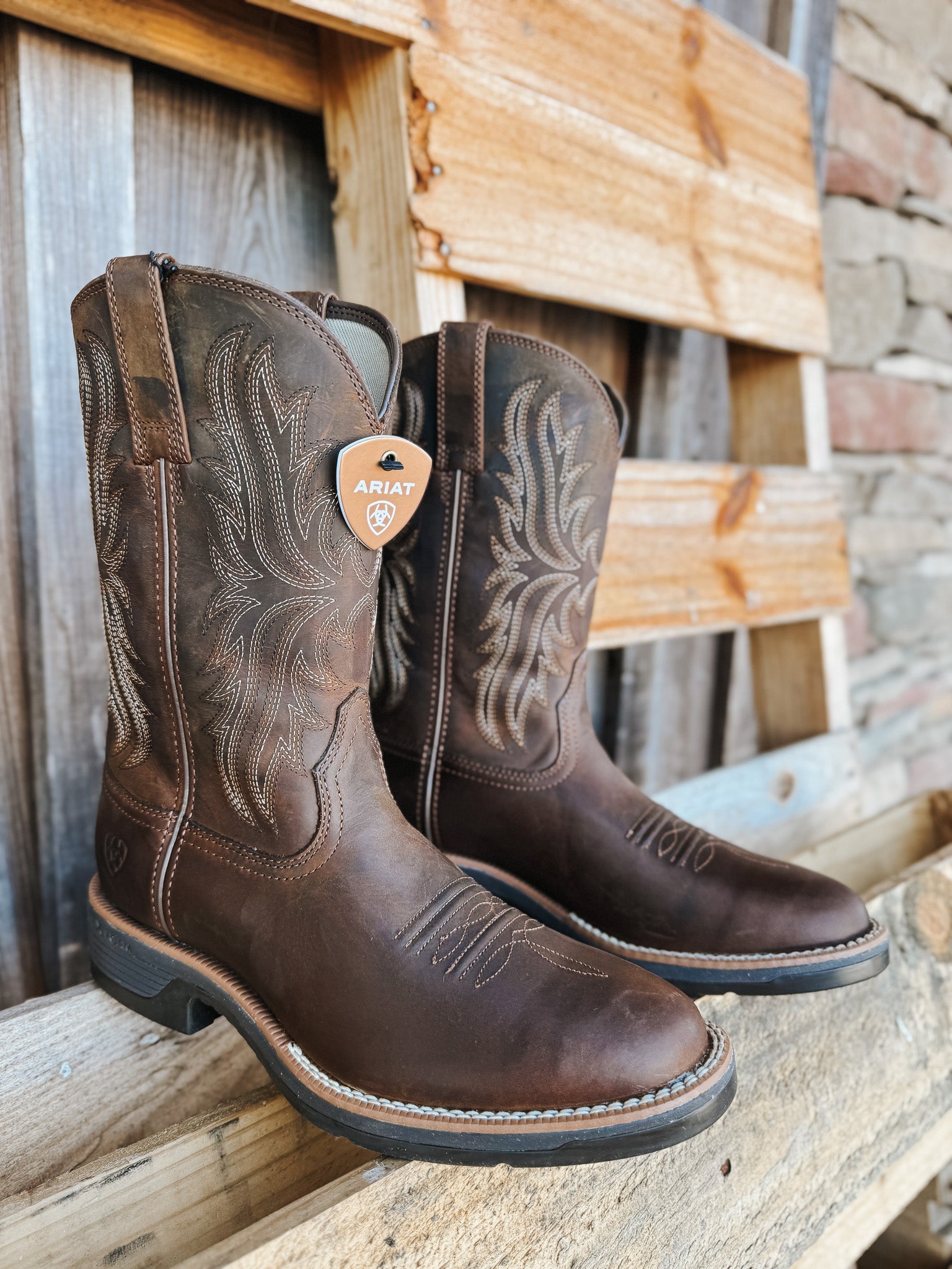 Men's Ariat Ridgeback Round Toe Cowboy Boot – Boot Country
