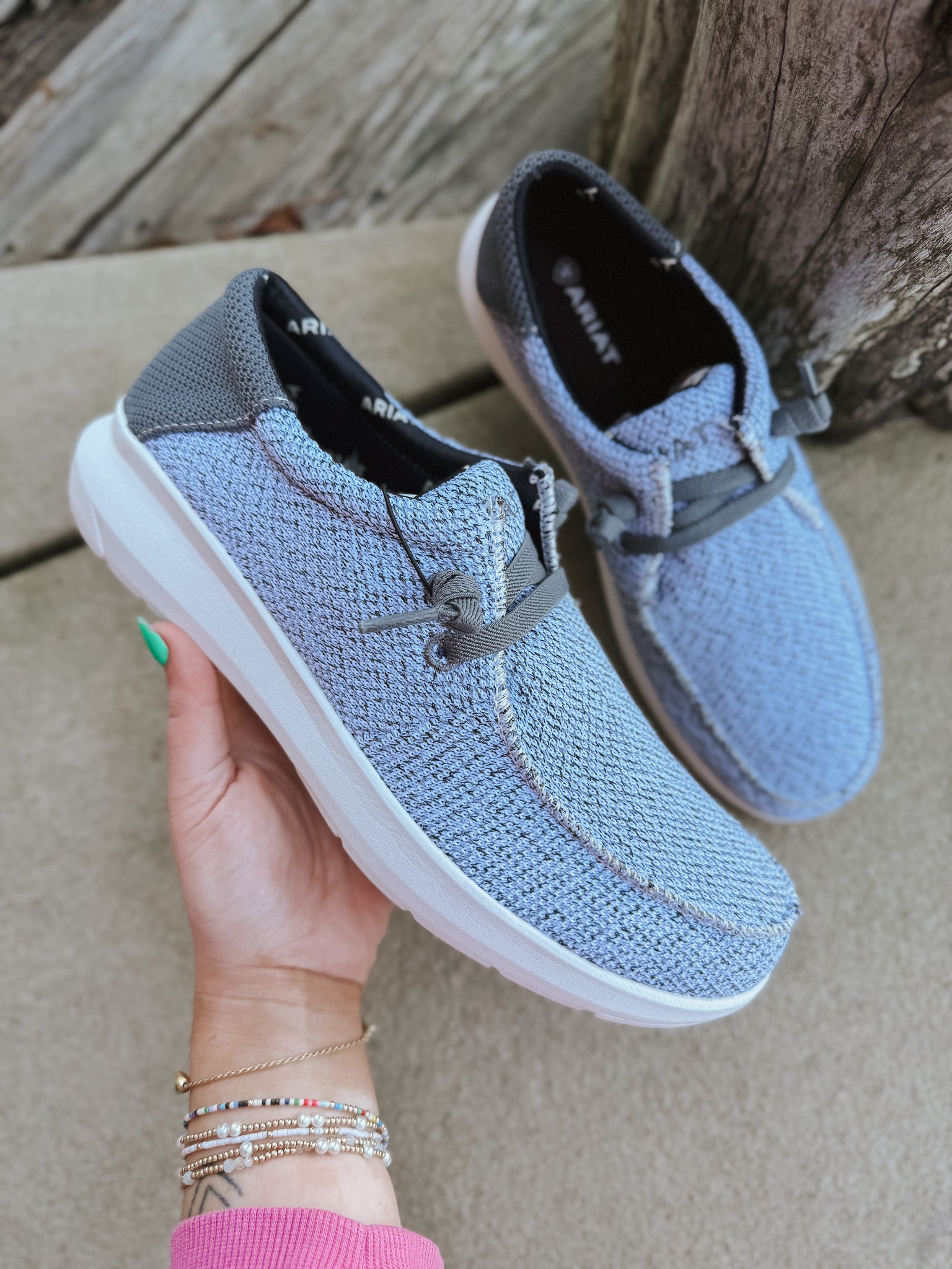 Men's Ariat Hilo Distressed White/Dark Grey