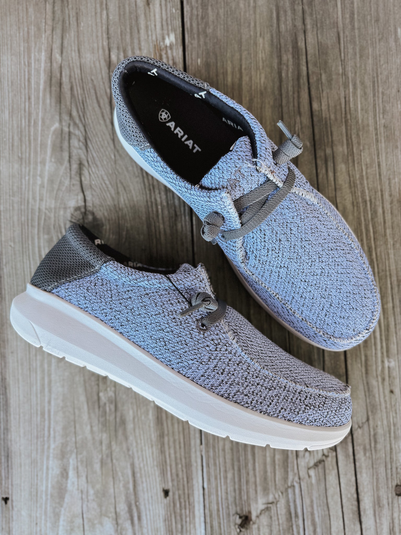 Men's Ariat Hilo Distressed White/Dark Grey