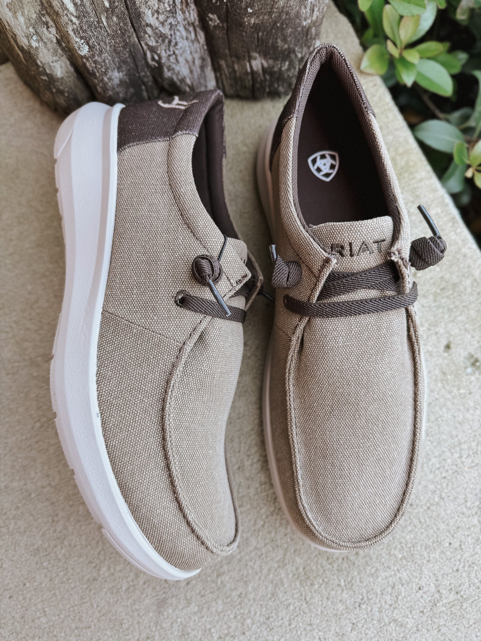 Men's Ariat Hilo Stretch Lace Tan Deer Skull