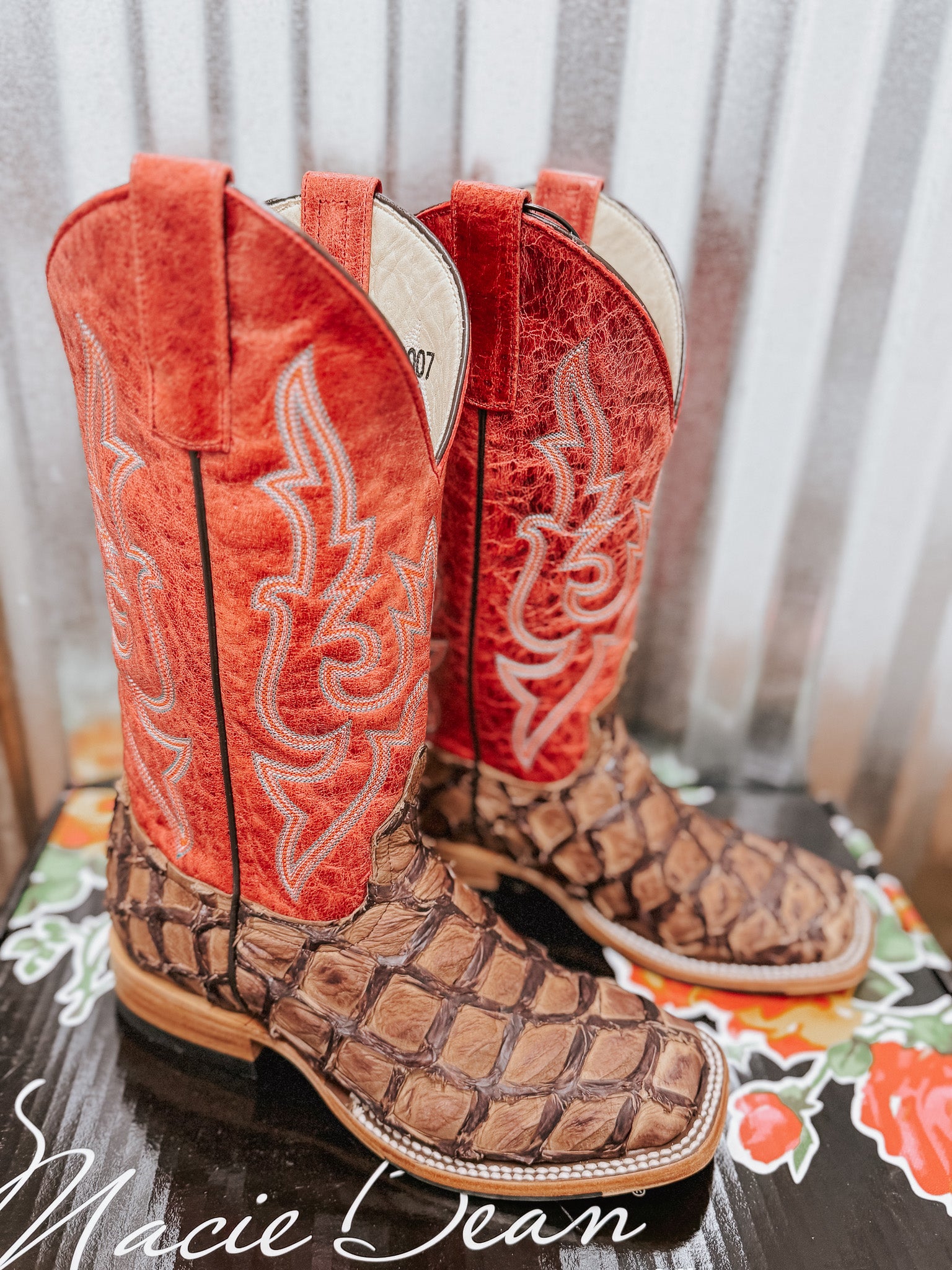 Botas de bajo Macie Bean Top Hand Cigar Matte para mujer