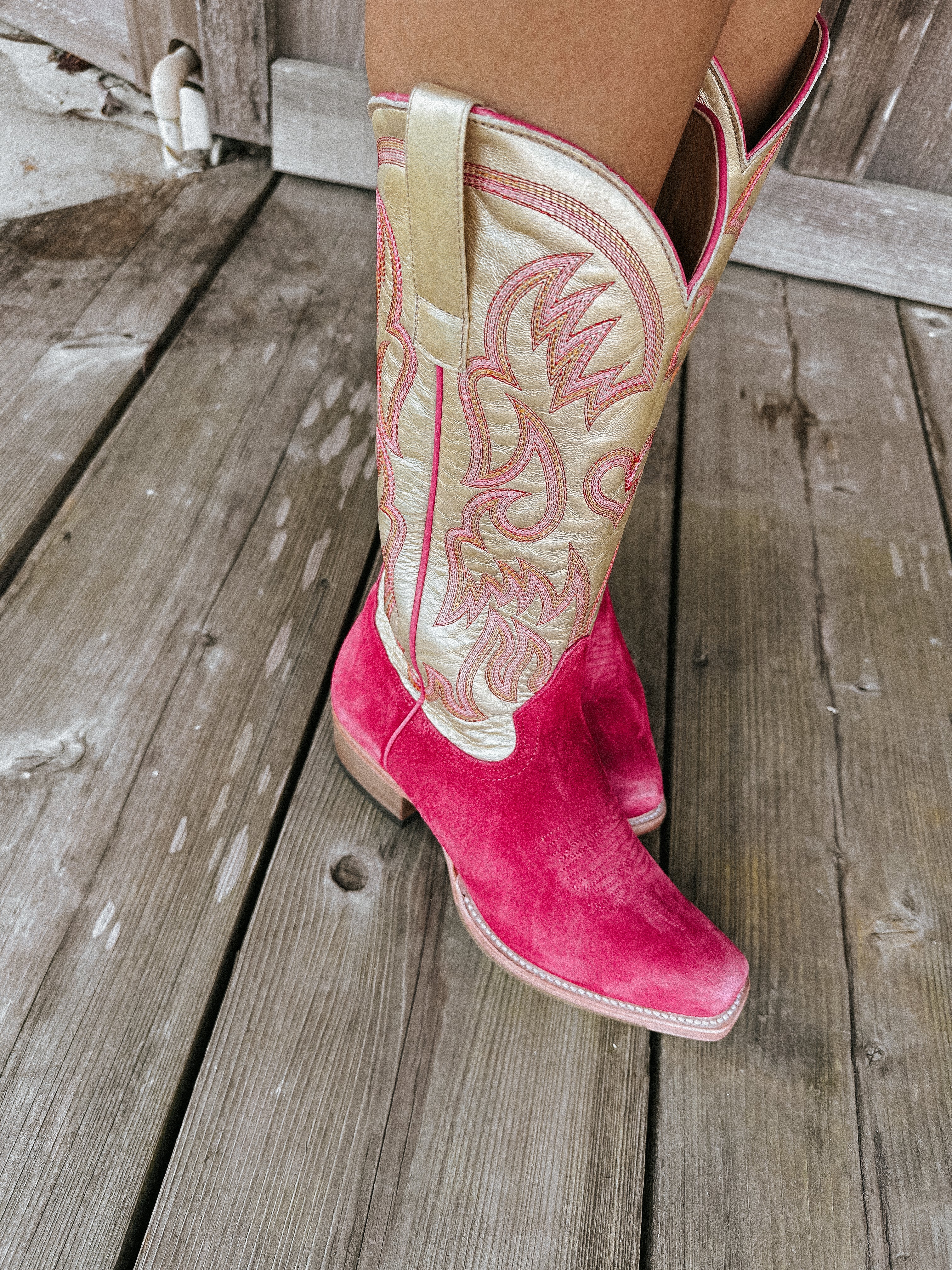 Macie Bean Women's Golden Daze Gold Boots