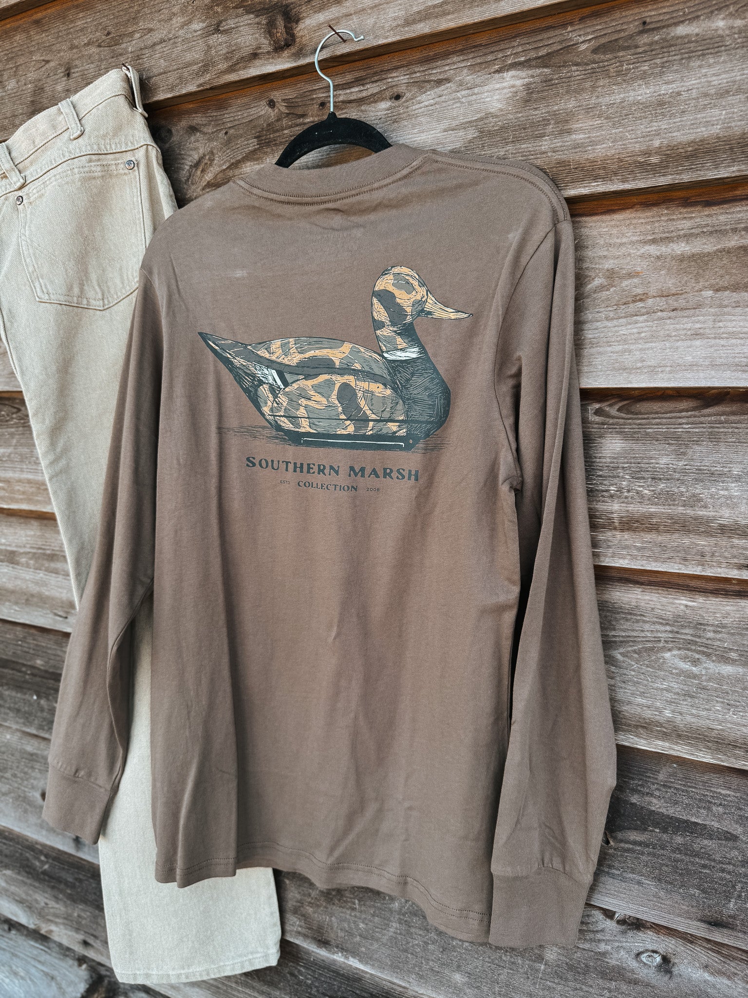 Southern Marsh Vintage Camo Duck Decoy T-Shirt in Carajillo Brown
