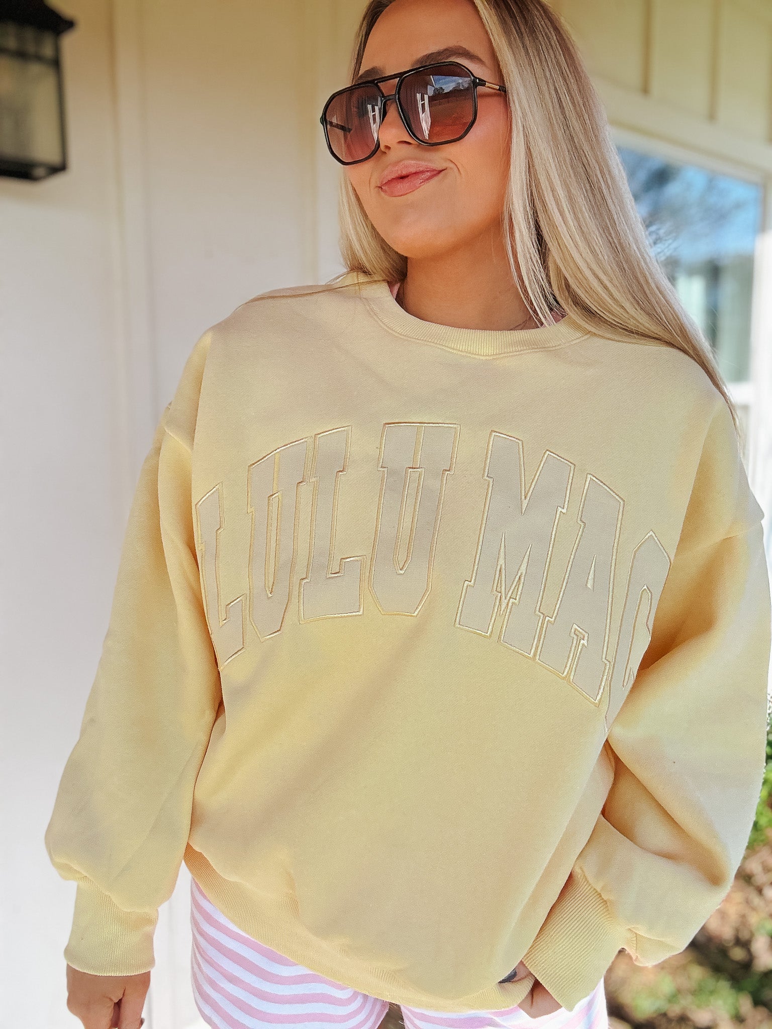 Lulu Mac Mono Sweatshirt in Butter