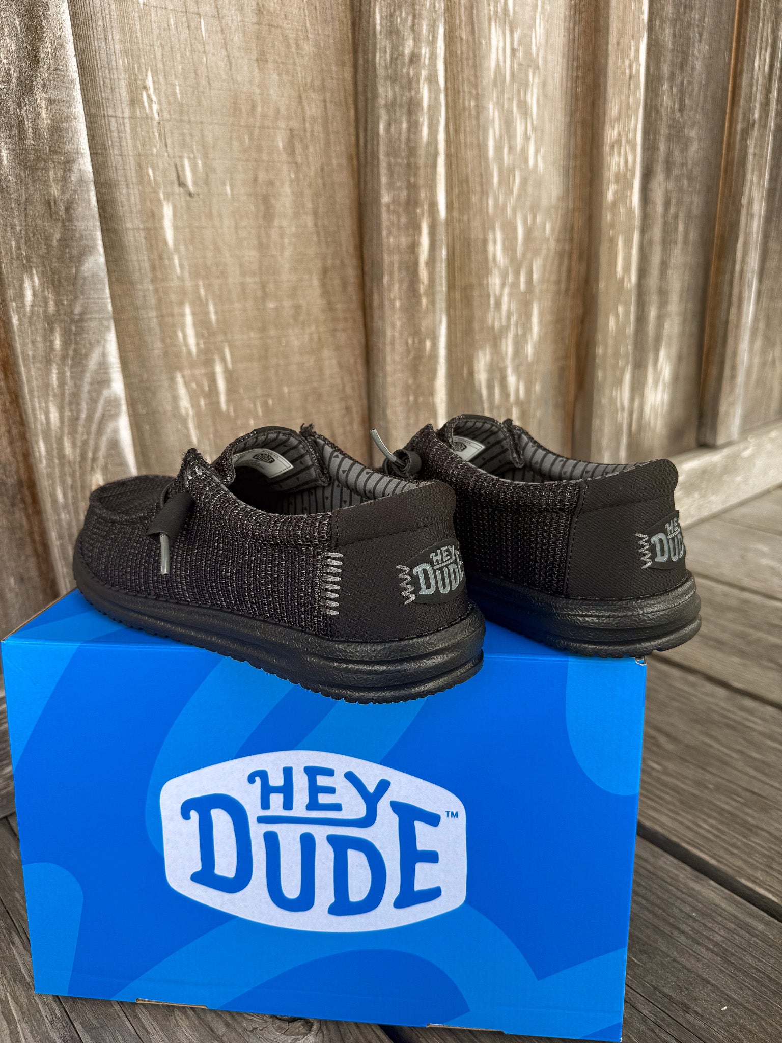 Men's Hey Dude Wally Stretch Sox in Black/Black – Boot Country