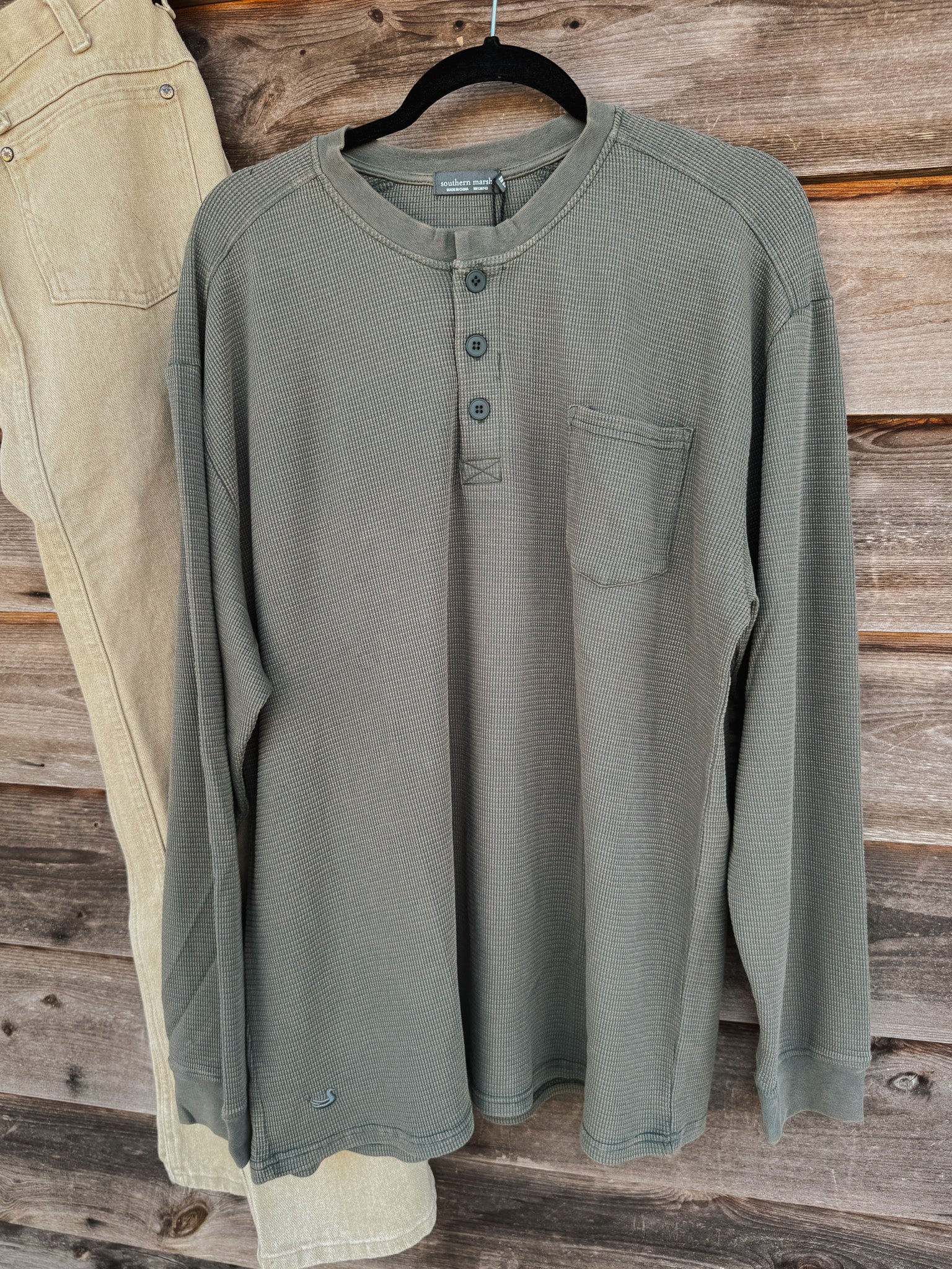 Southern Marsh SEAWASH™ Vintage Waffle Henley T-Shirt in Charcoal Grey