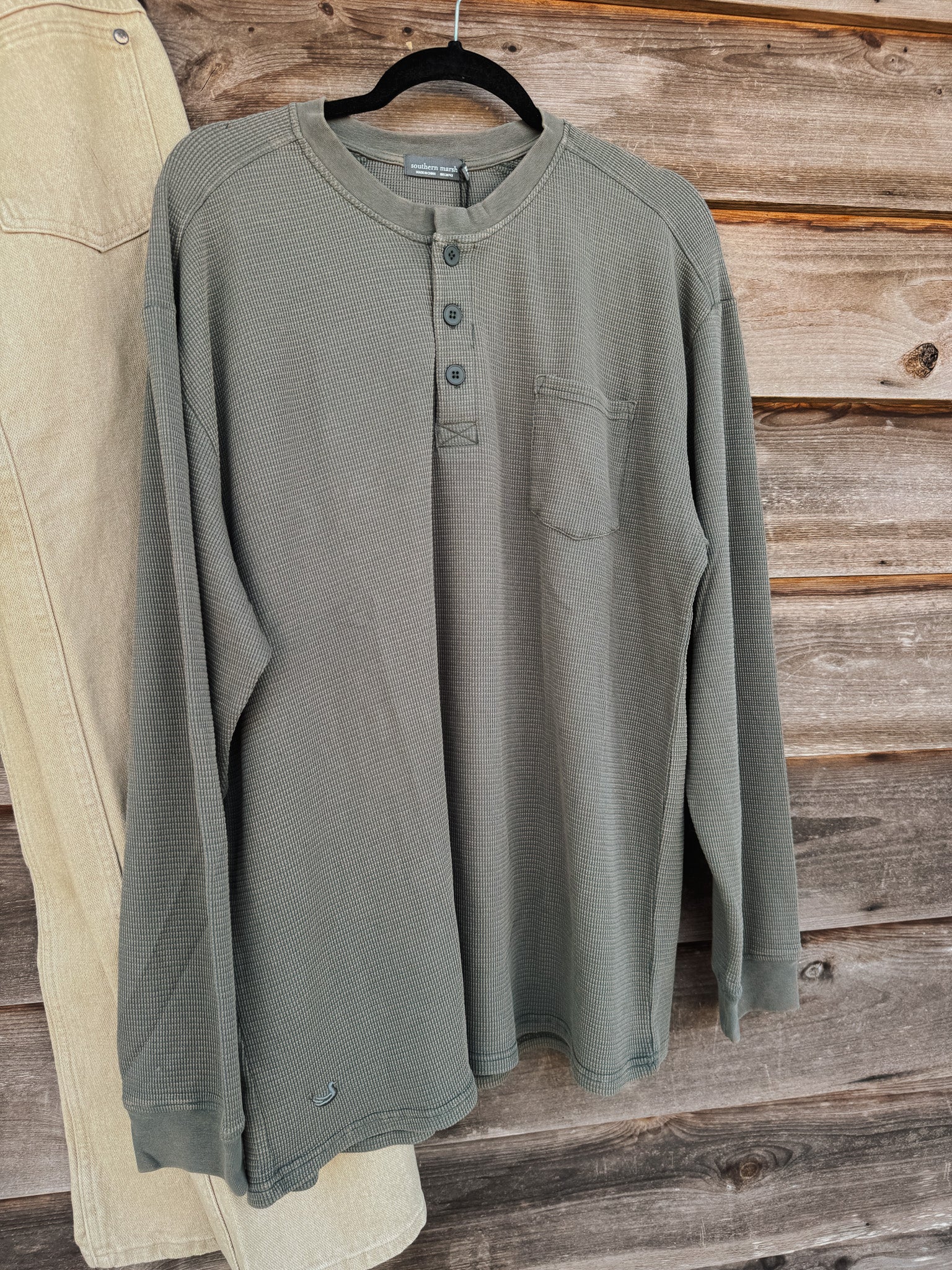 Southern Marsh SEAWASH™ Vintage Waffle Henley T-Shirt in Charcoal Grey