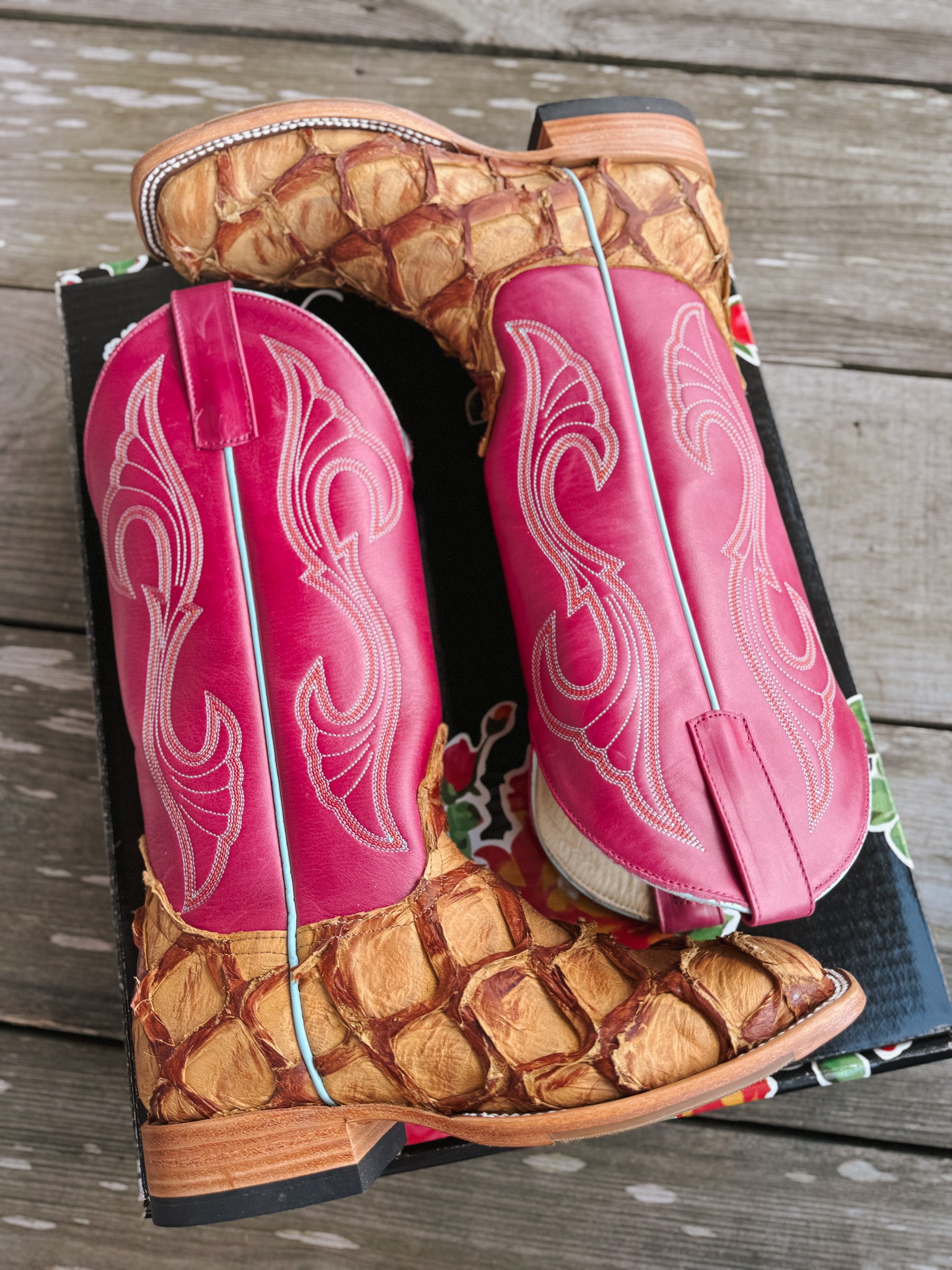 Women's Macie Bean Pink Antique Saddle Pirarucu Boots