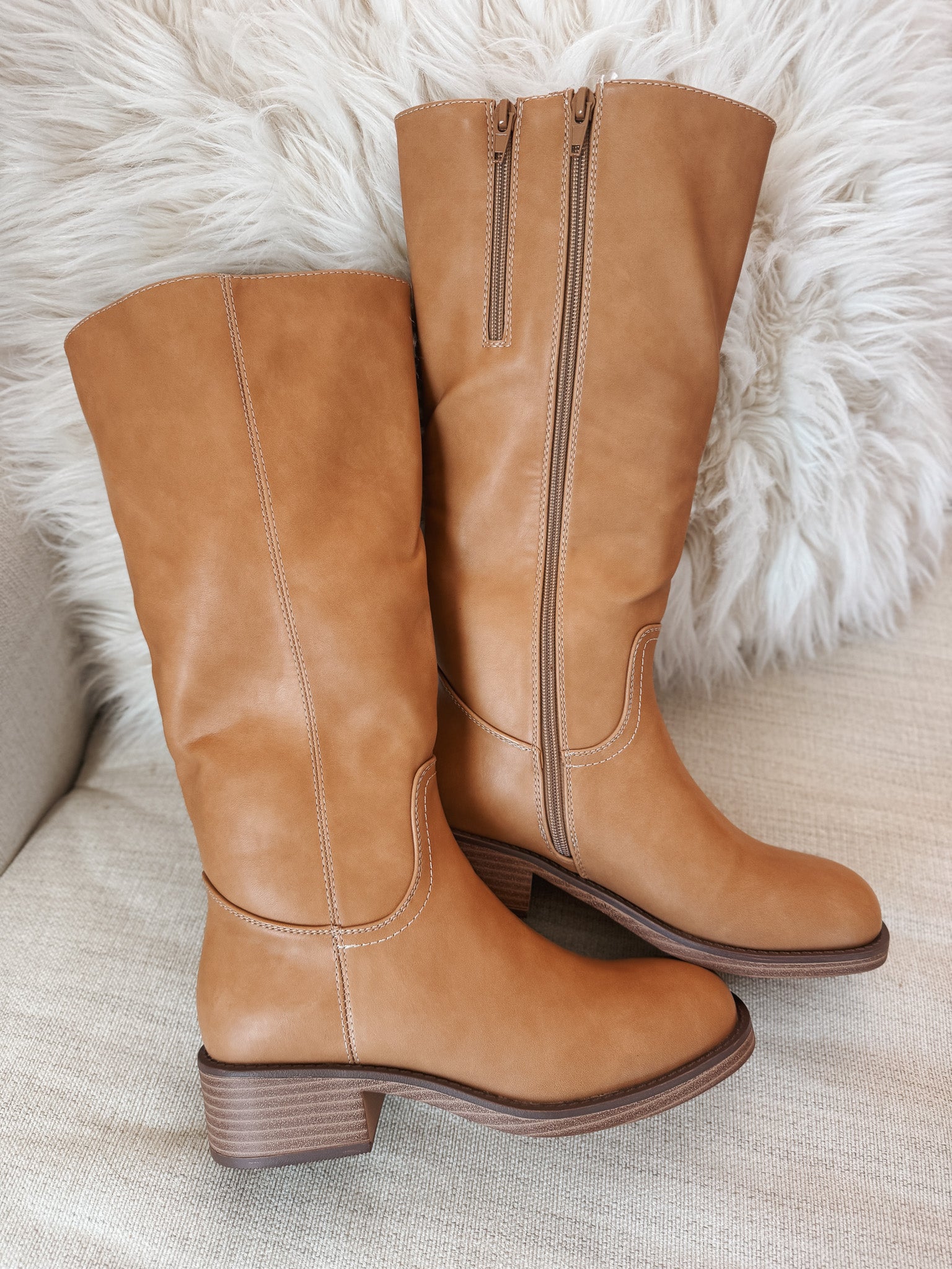 Off Campus Boots in Camel