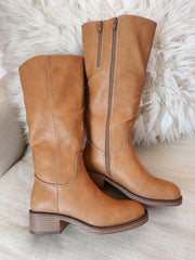Off Campus Boots in Camel