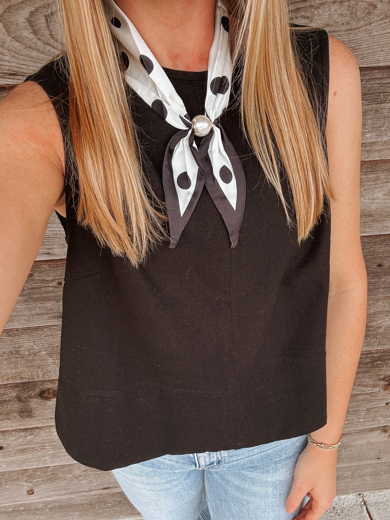 Spot on Pearl Magnet Neck Scarf