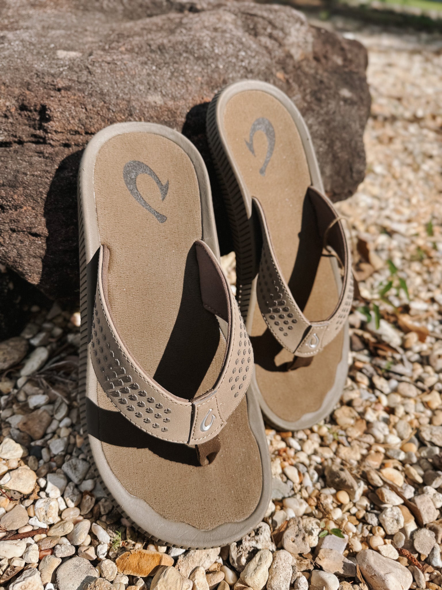 Men's Olukai Ulele Sandals in Mustang