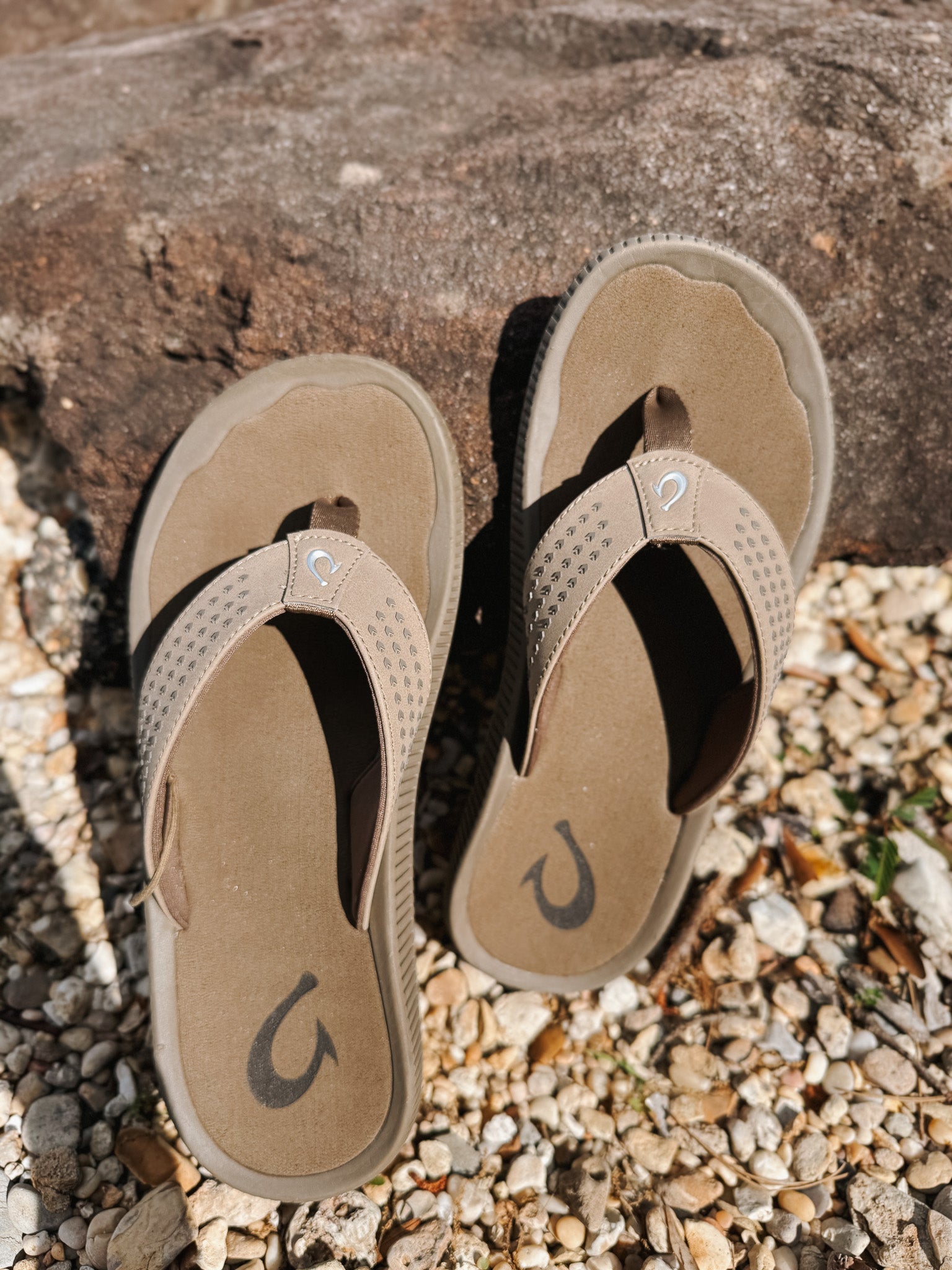 Men's Olukai Ulele Sandals in Mustang