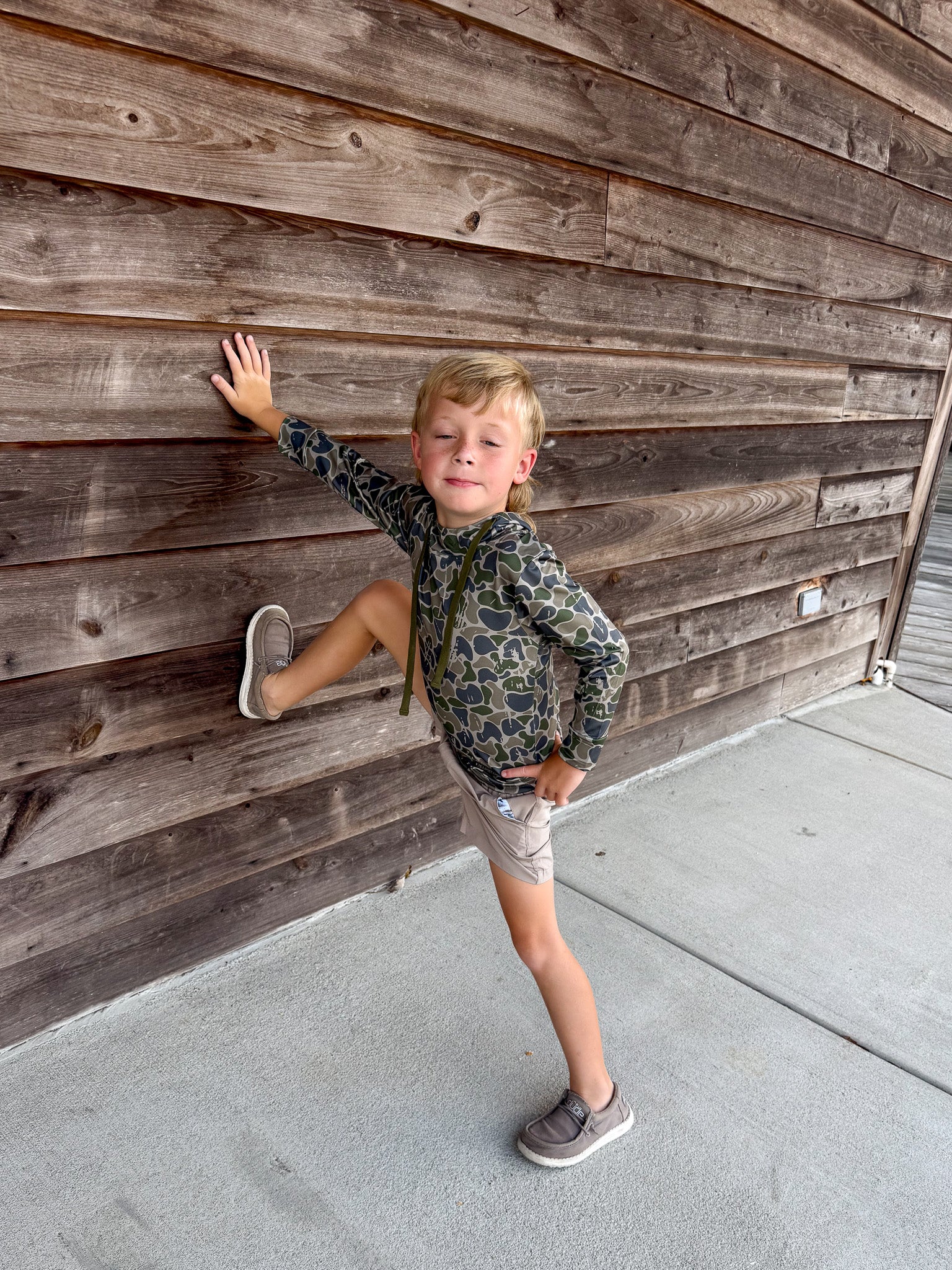 Youth Fieldstone Light Weight Hoodie in Backwoods Camo