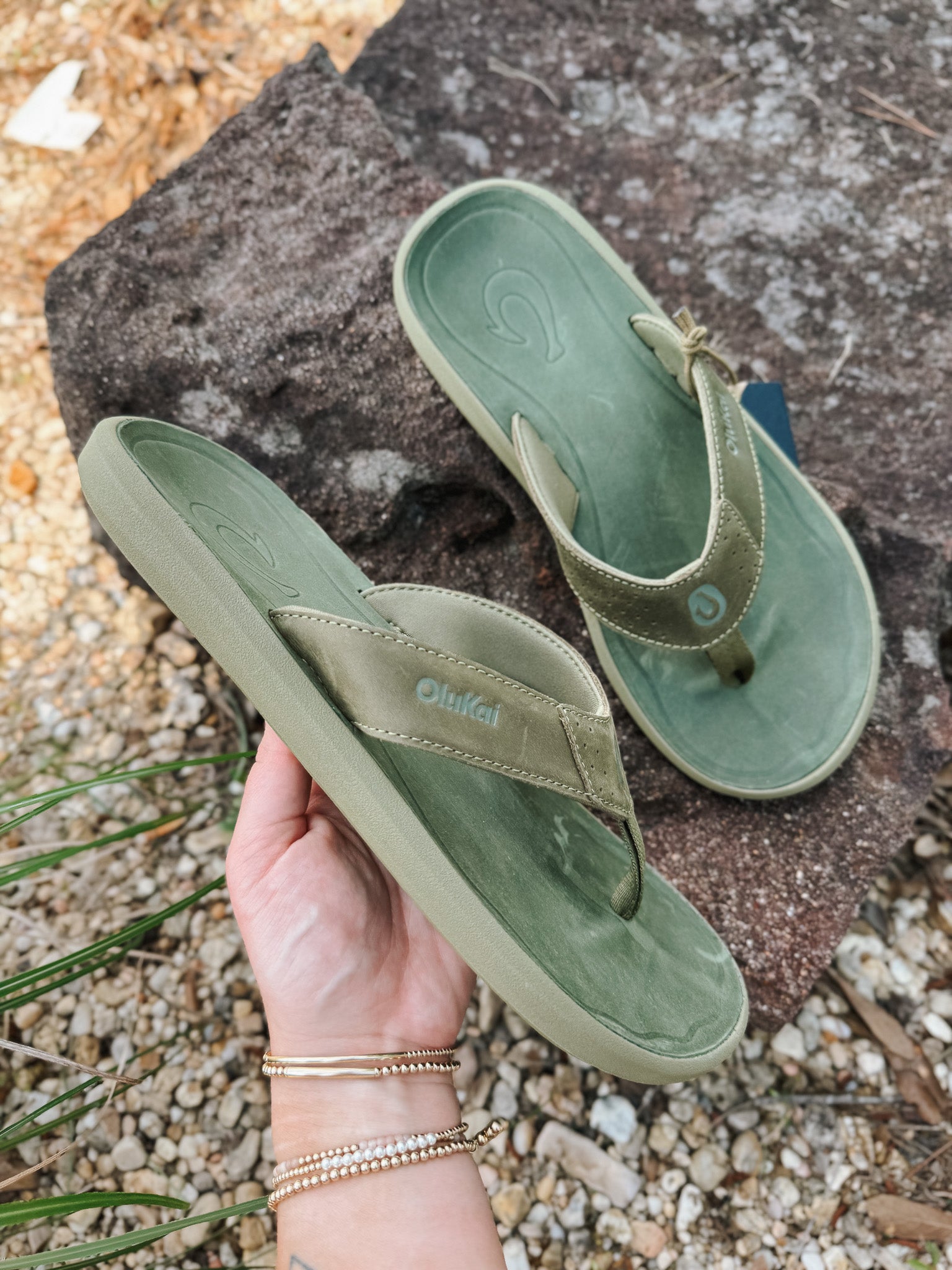 Men's Olukai Pili Sandals in Desert Moss/Deep Green