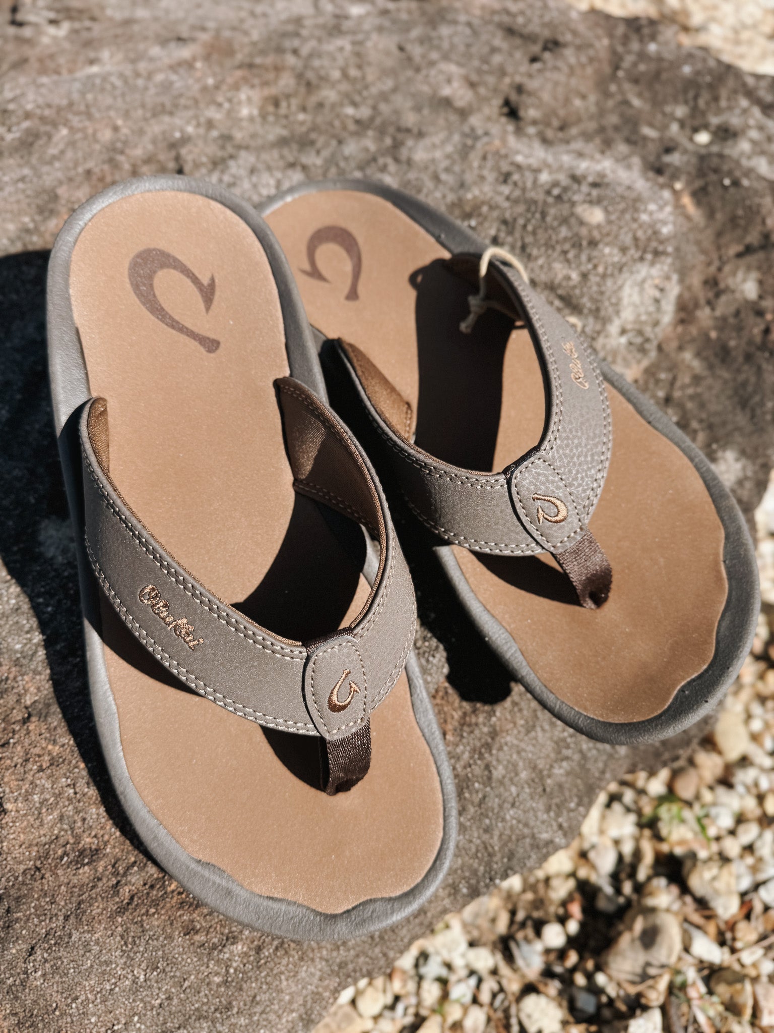 Men's Olukai ‘Ohana Dark Java-Ray Sandal