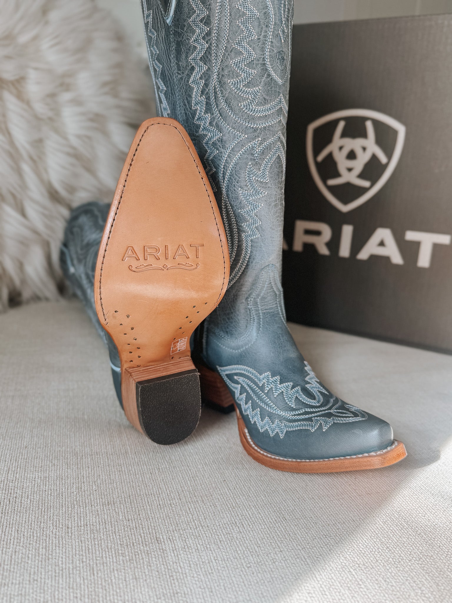 Ariat Women's Casanova Western Boots in Vintage Denim