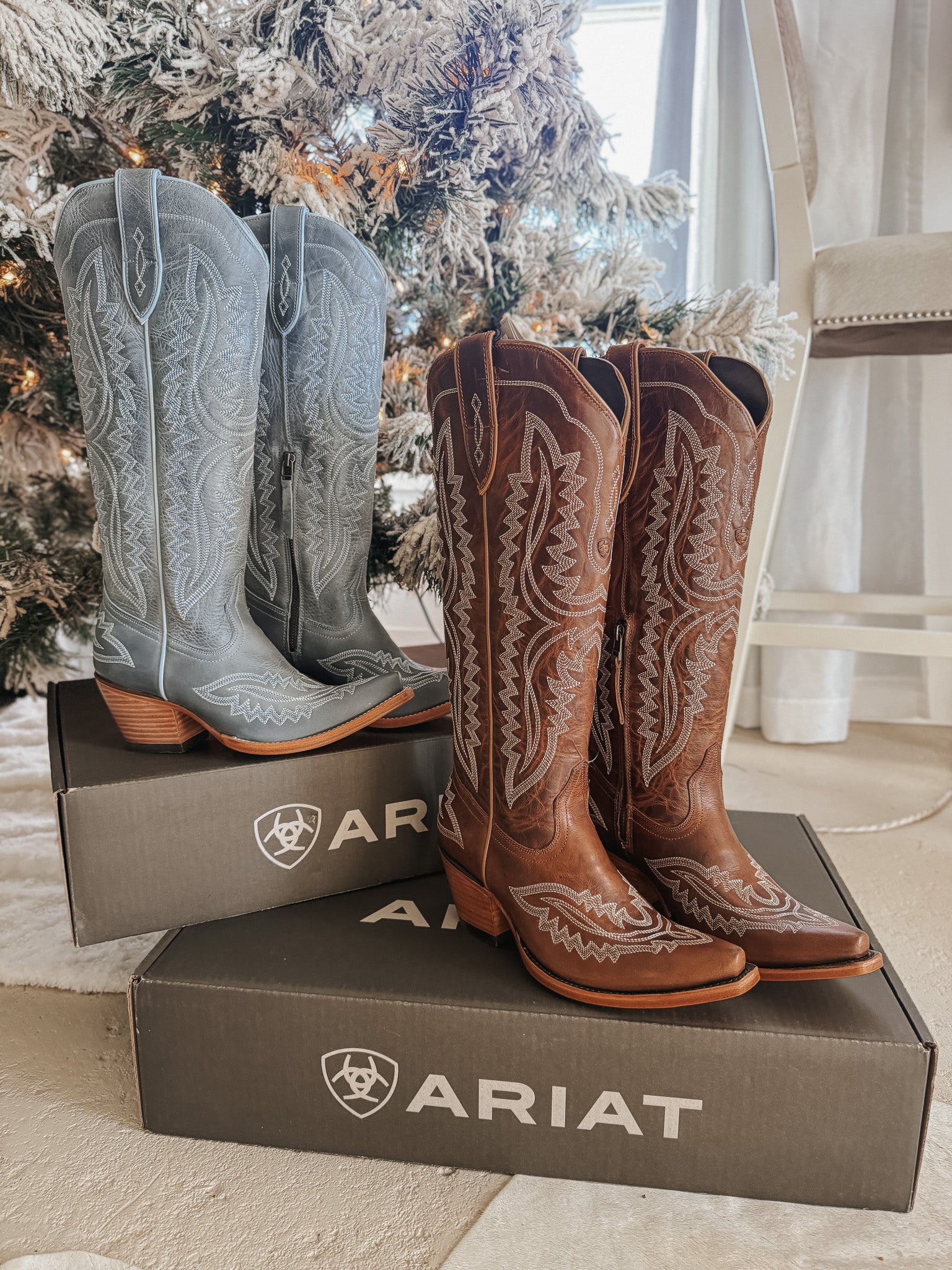 Ariat Women's Casanova Western Boots in Vintage Denim