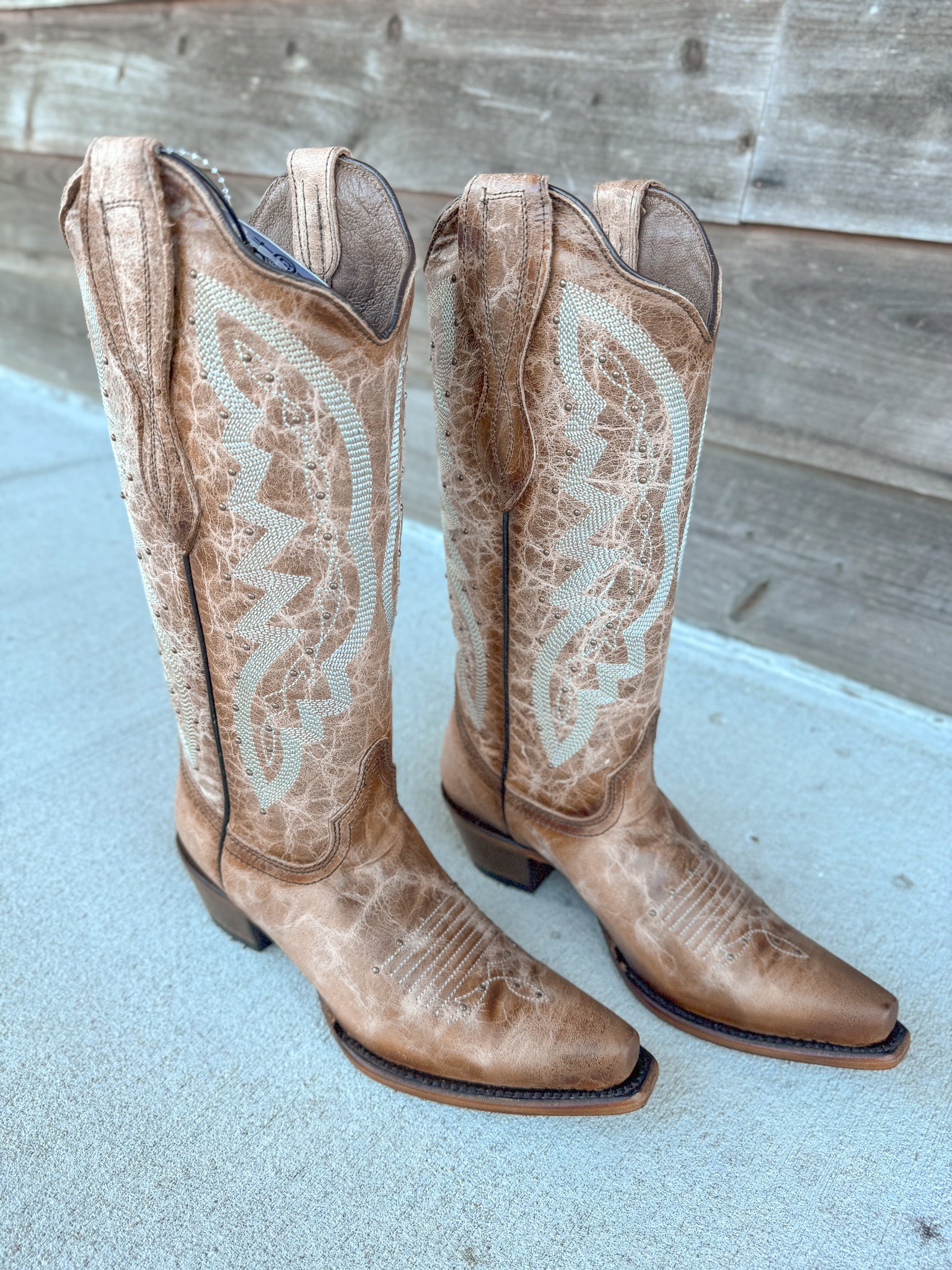 Circle G by Corral Ladies Embroidery & Studs Brown Boots