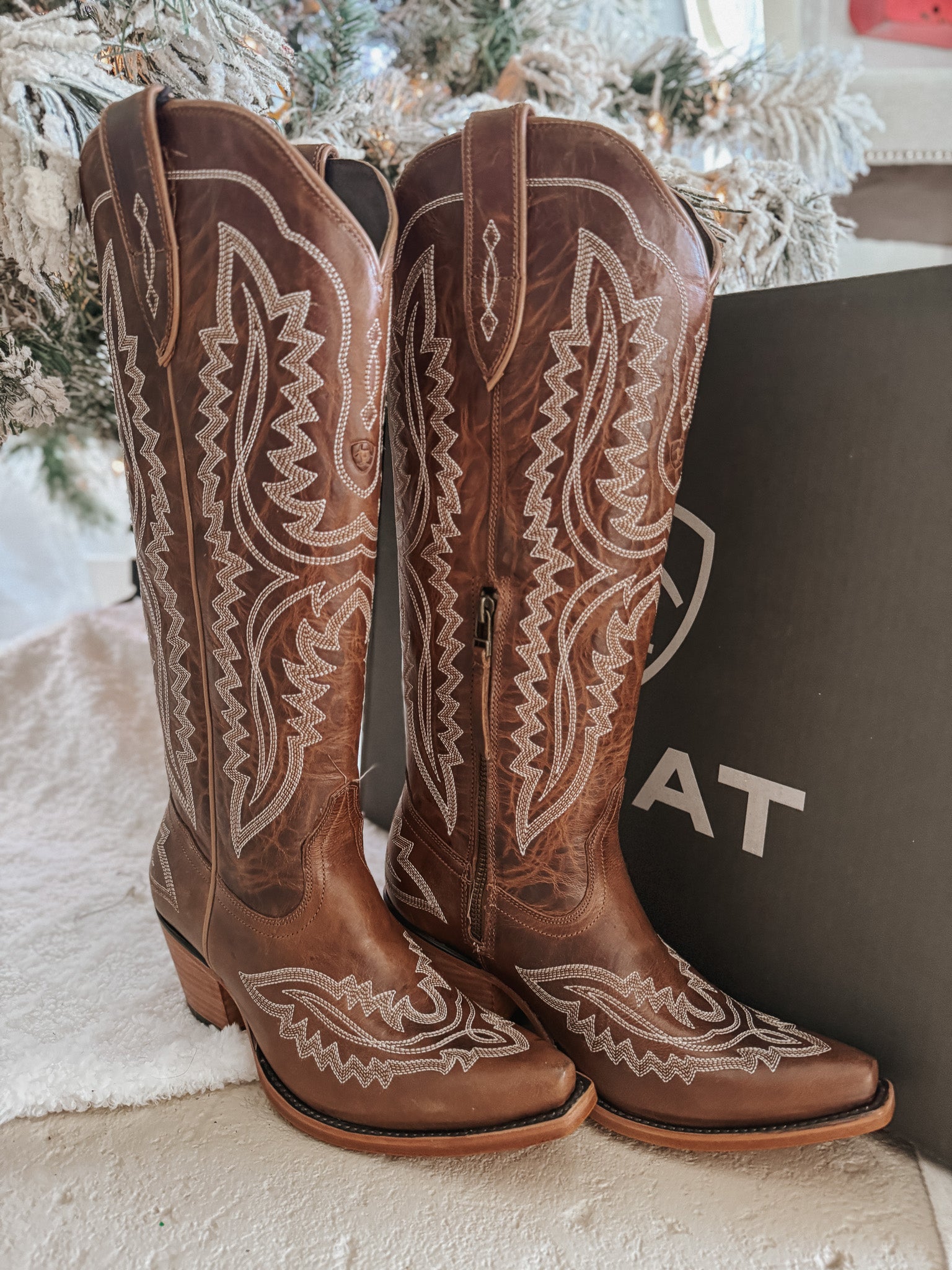 Ariat Women's Casanova Western Boots in Shades of Grain