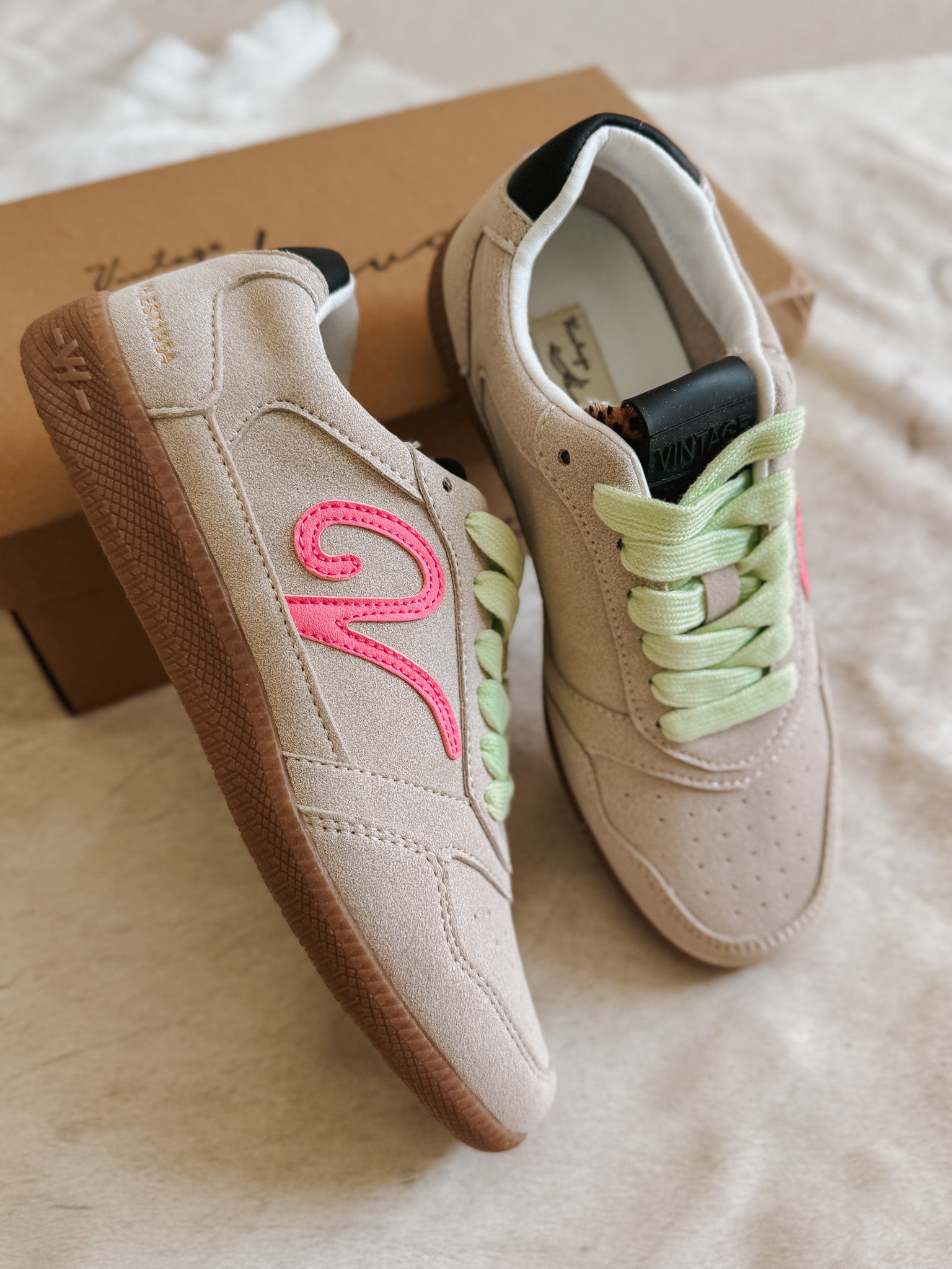 Vintage Havana Whiz 4 Taupe Leopard Sneakers