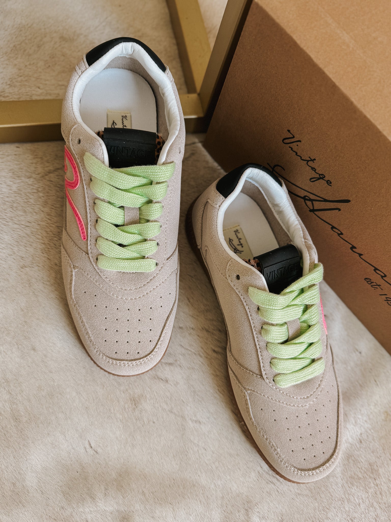 Vintage Havana Whiz 4 Taupe Leopard Sneakers