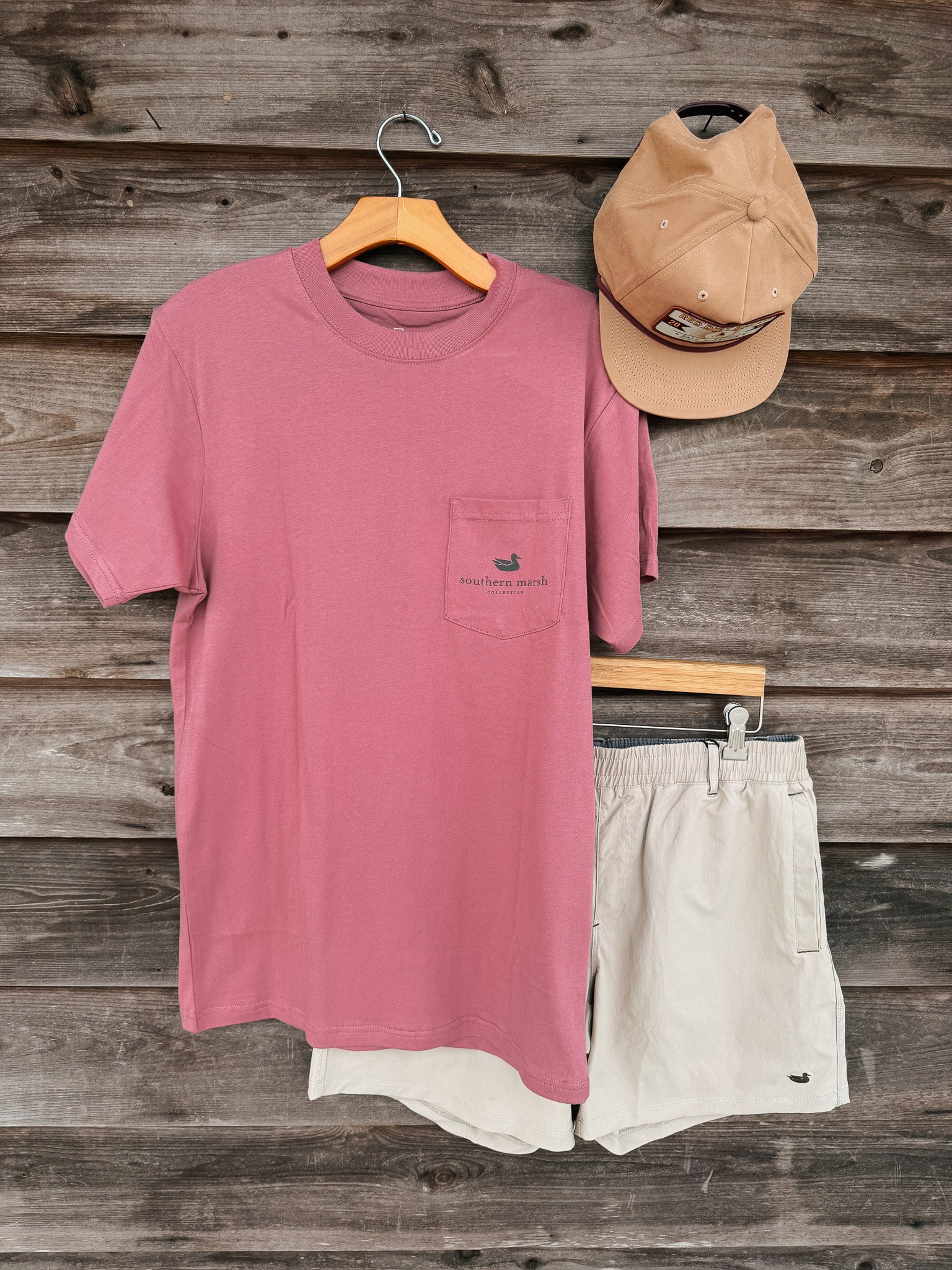 Southern Marsh Lab Sips T-Shirt in Mulberry