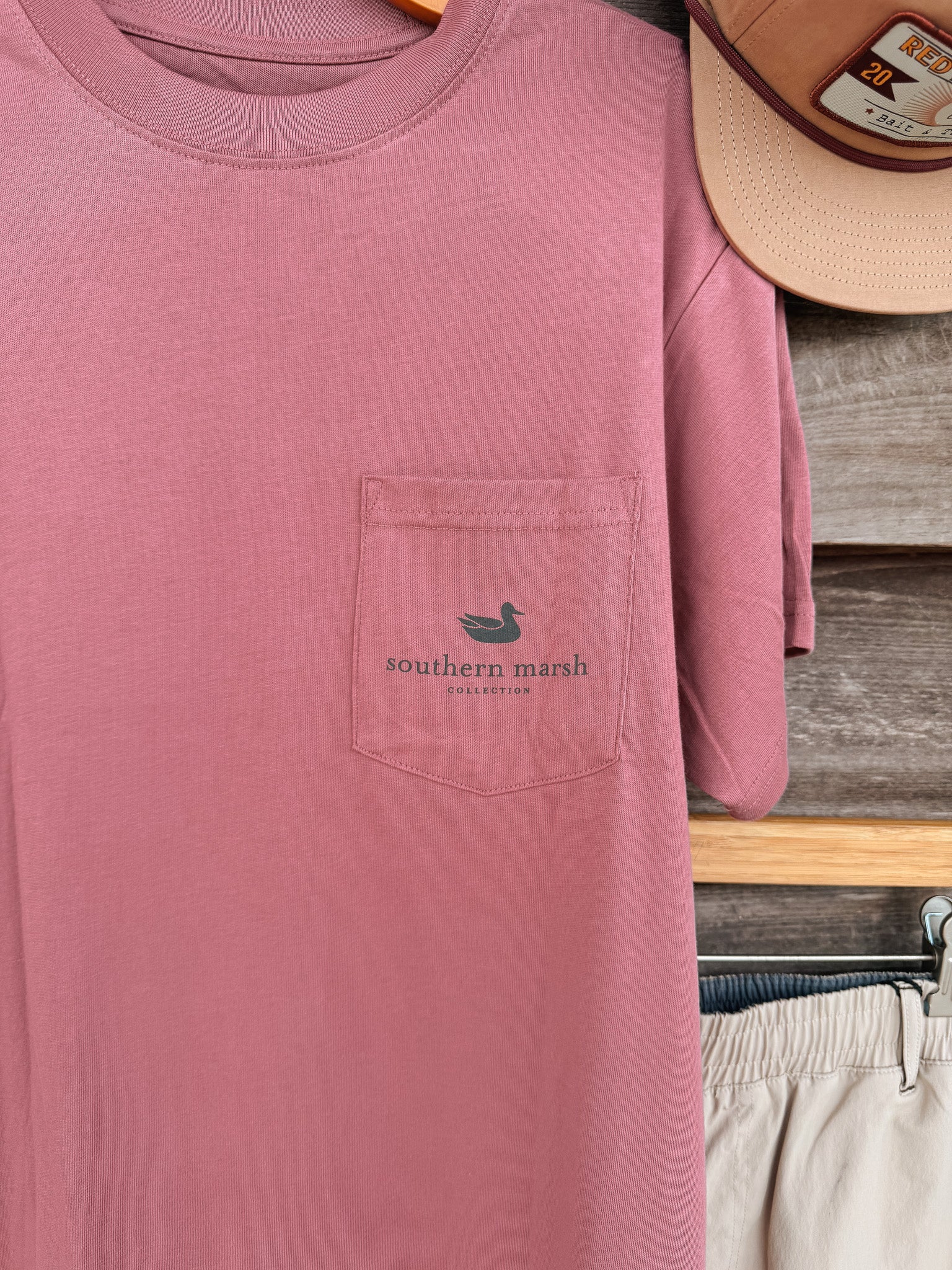 Southern Marsh Lab Sips T-Shirt in Mulberry