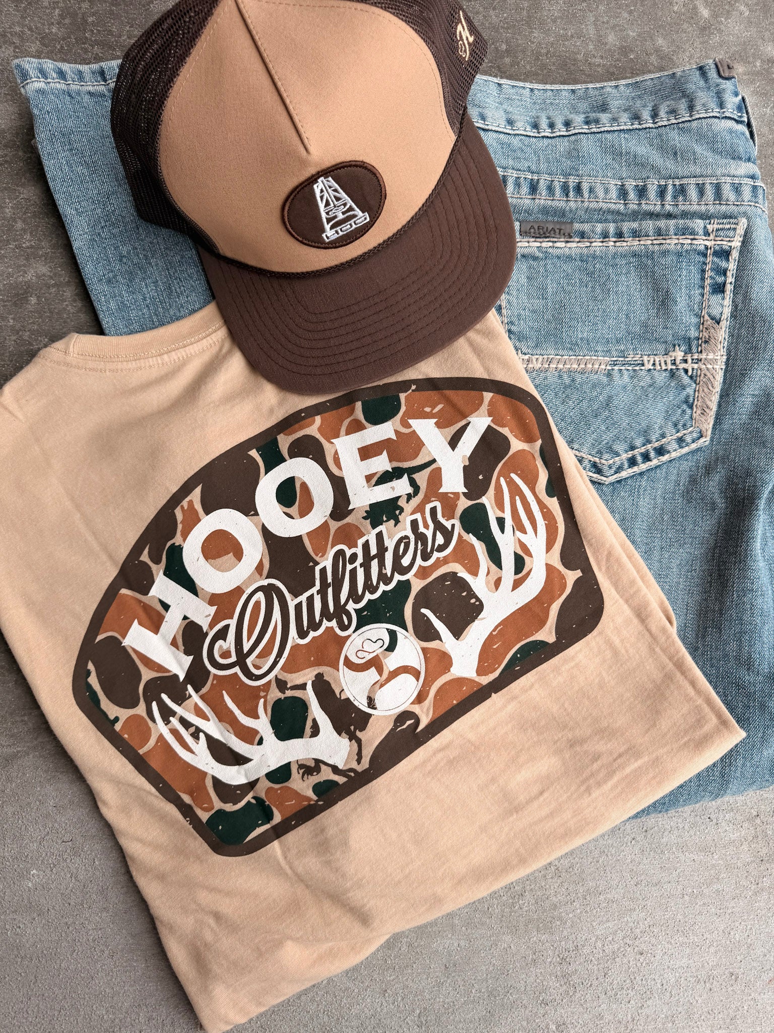 Men's Hooey 'Outfitters" T-shirt in Tan