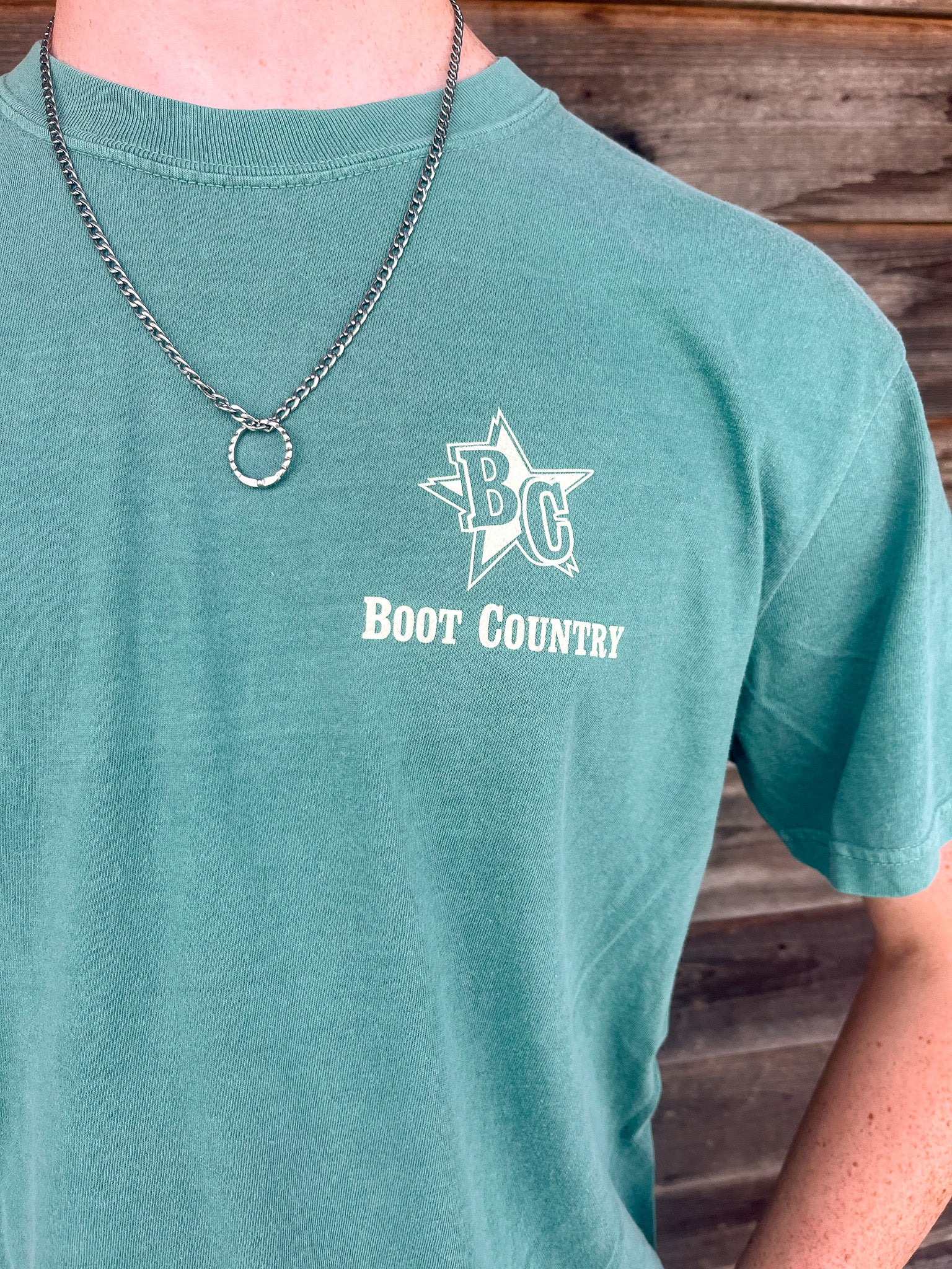 **EXCLUSIVE** Boot Country Born To Hunt T-Shirt in Light Green