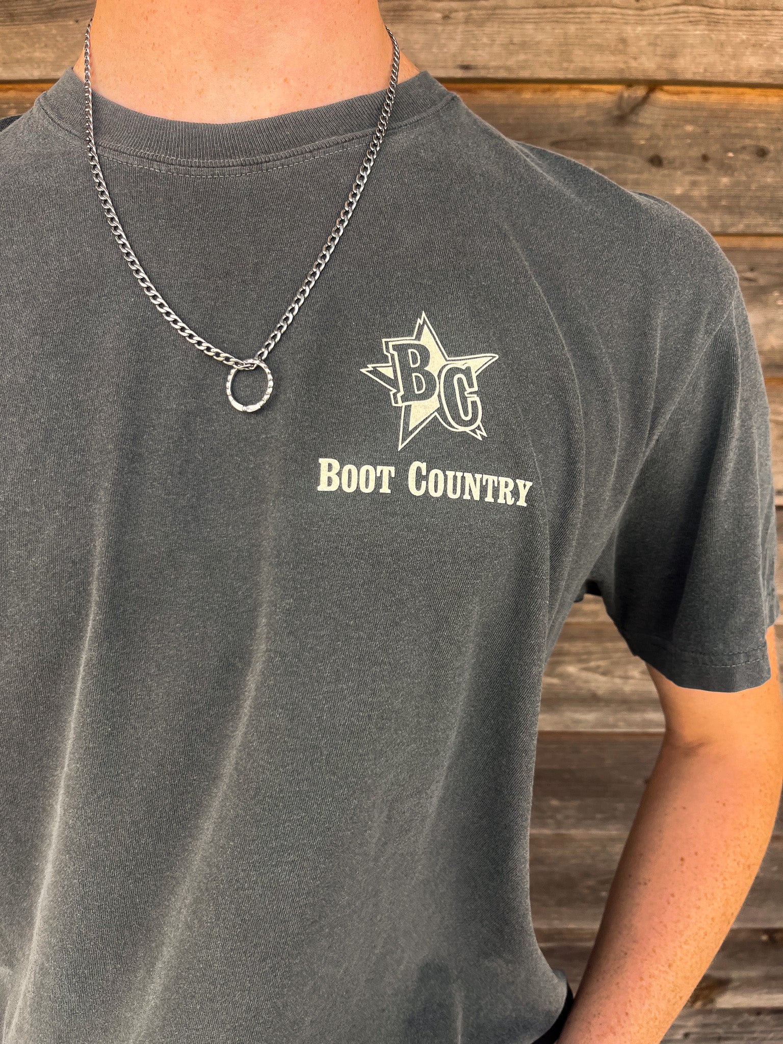 **EXCLUSIVE** Boot Country In Flight T-Shirt in Pepper