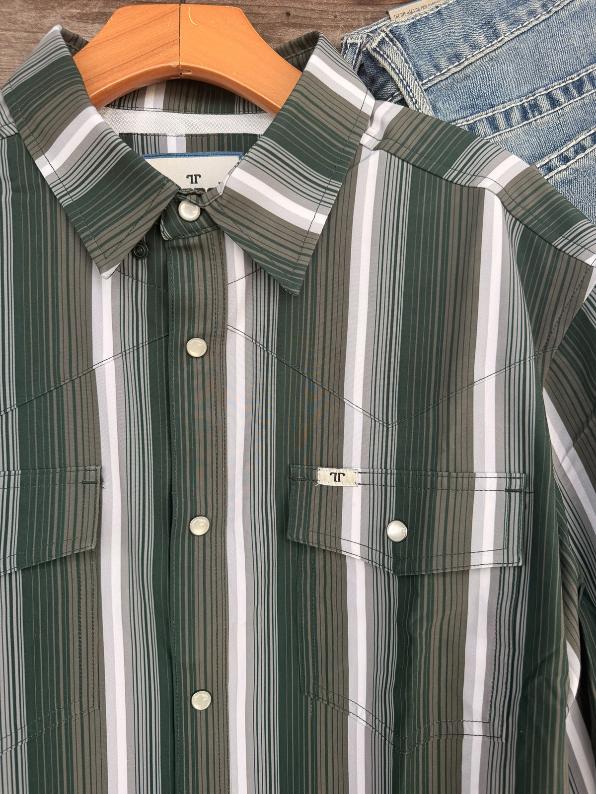 Ferrell | The Tristan in Black/Green - Long Sleeve Pearl Snap