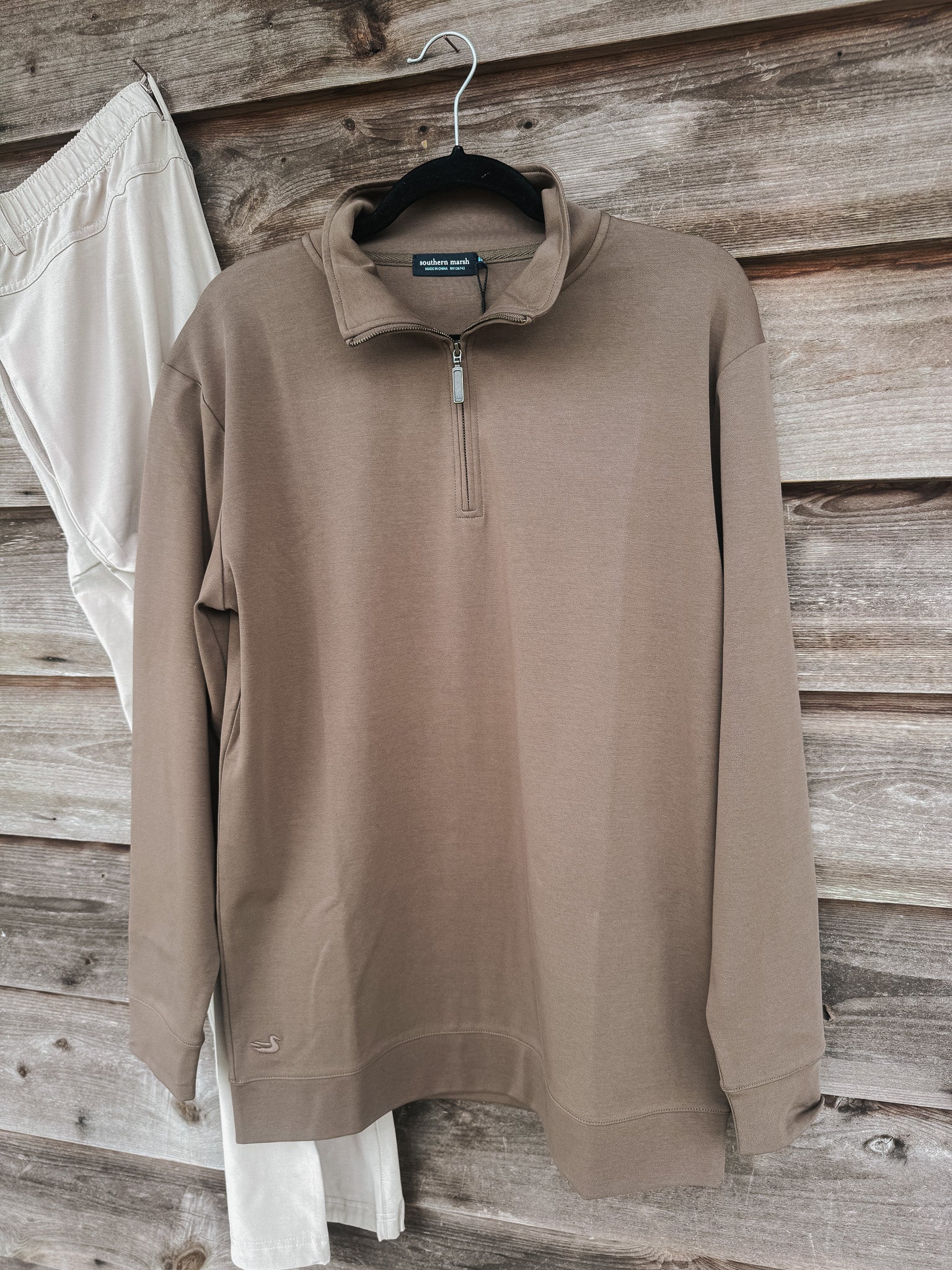 Men's Southern Marsh Peachtree Performance Quarterzip in Stone Brown