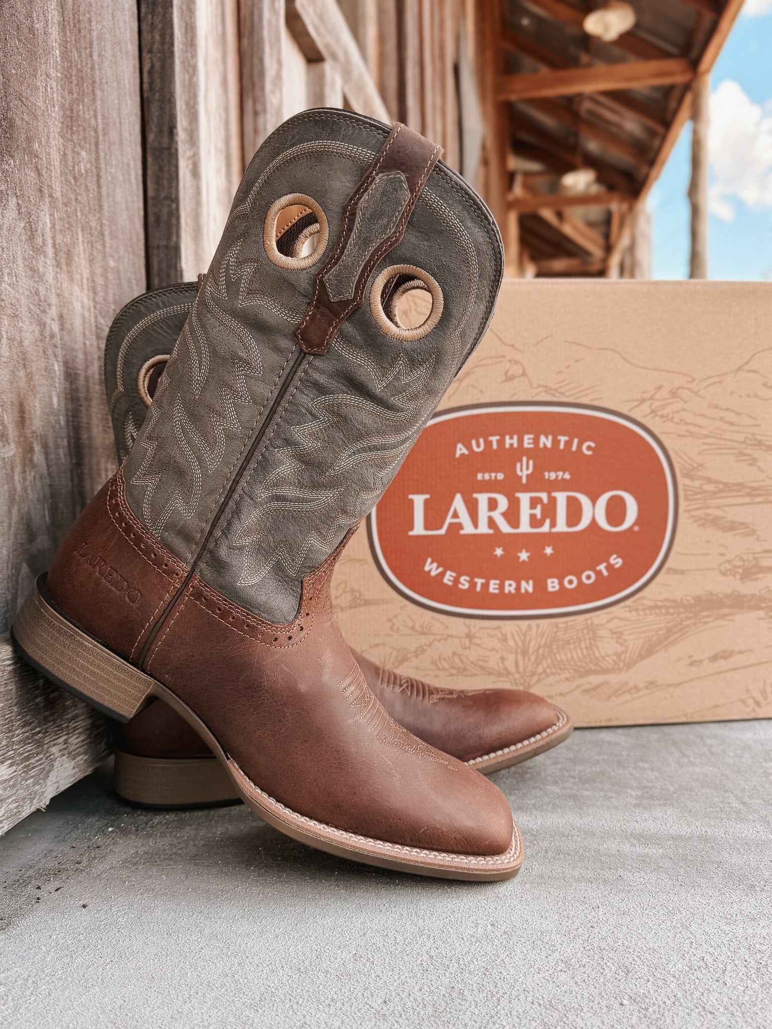 Laredo Men's Dyers Wide Square Toe Cowboy Boot