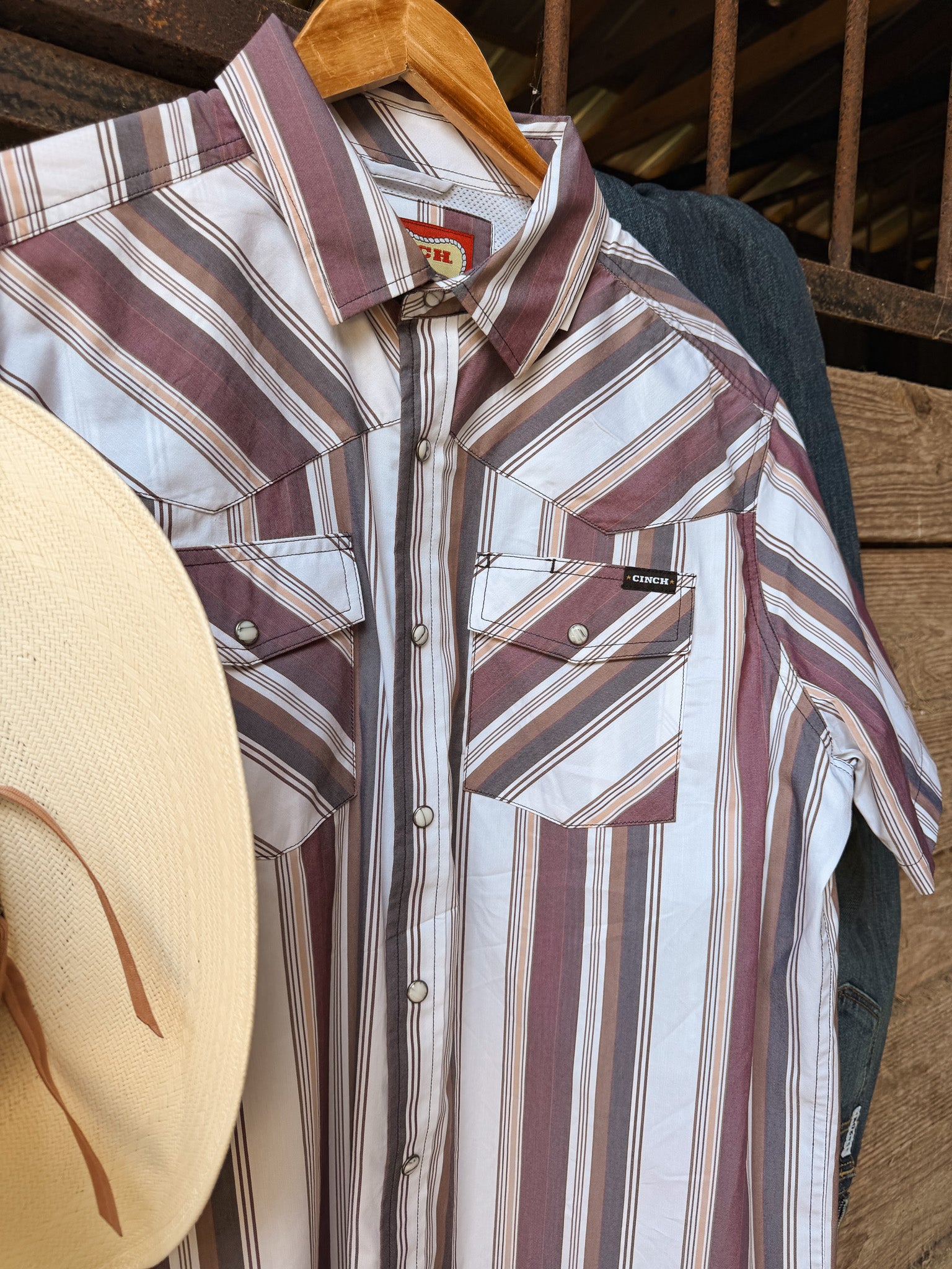 Cinch Men's Short Sleeve Camp Button Down