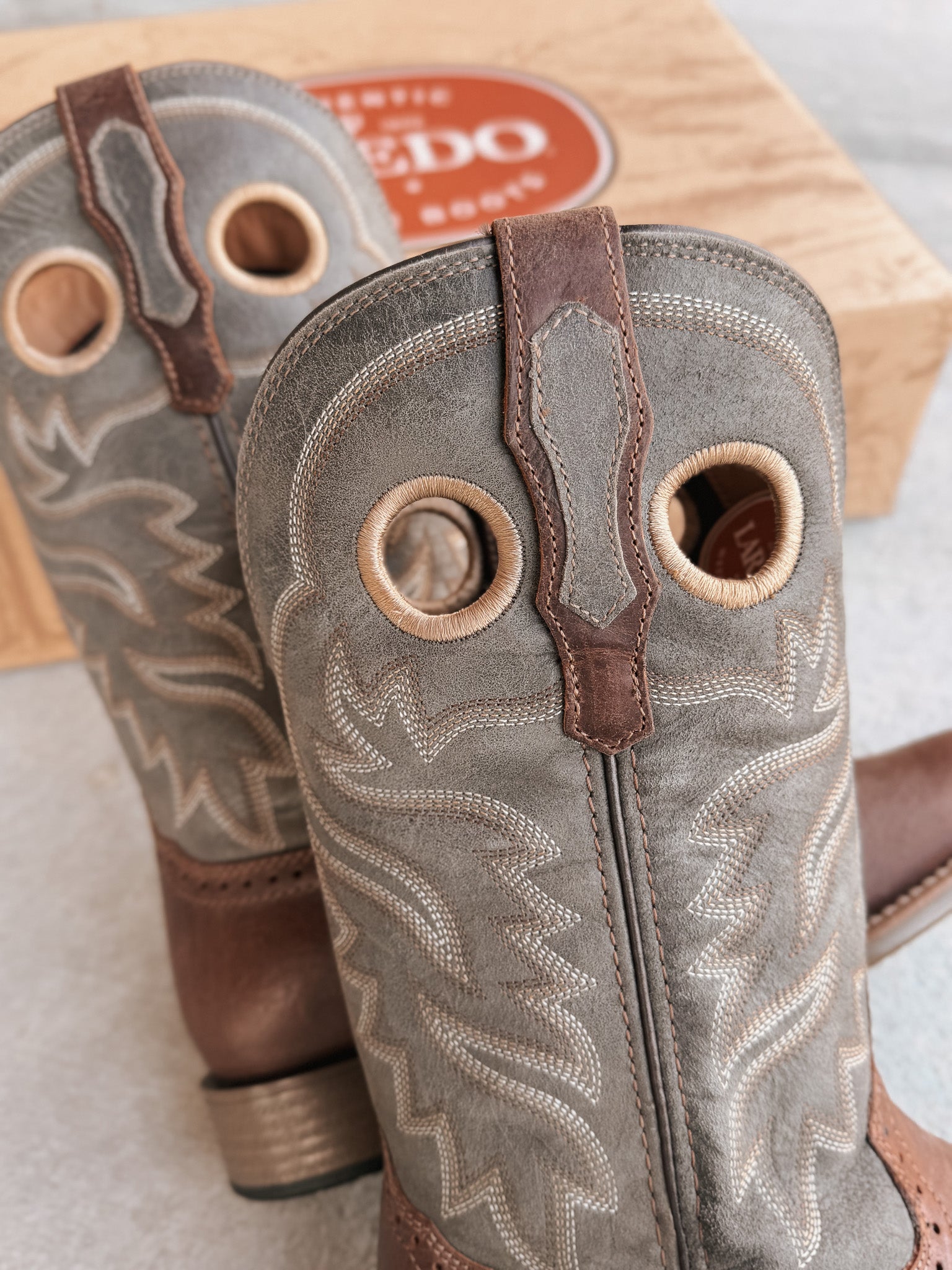 Laredo Men's Dyers Wide Square Toe Cowboy Boot – Boot Country