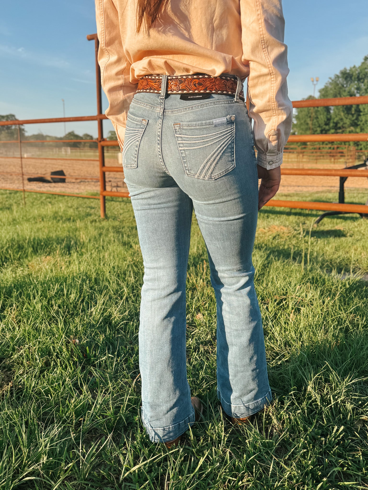 7 For All Mankind DOJO TAILORLESS SLIM ILLUSION PINE Mid Waist Flared Jeans