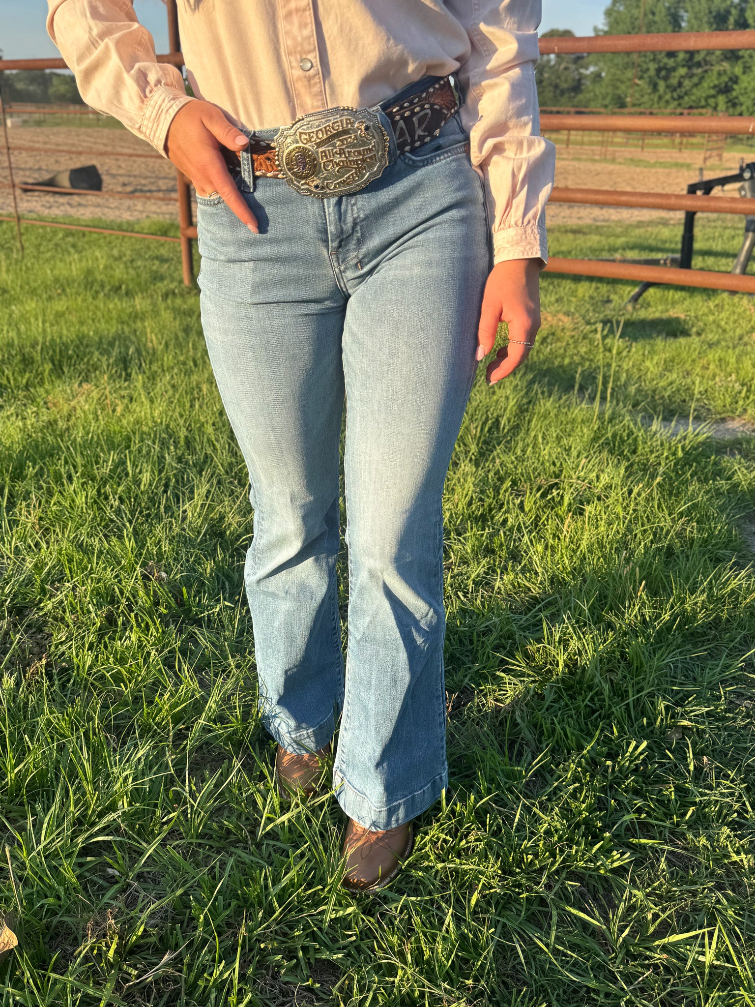 7 For All Mankind DOJO TAILORLESS SLIM ILLUSION PINE Mid Waist Flared Jeans