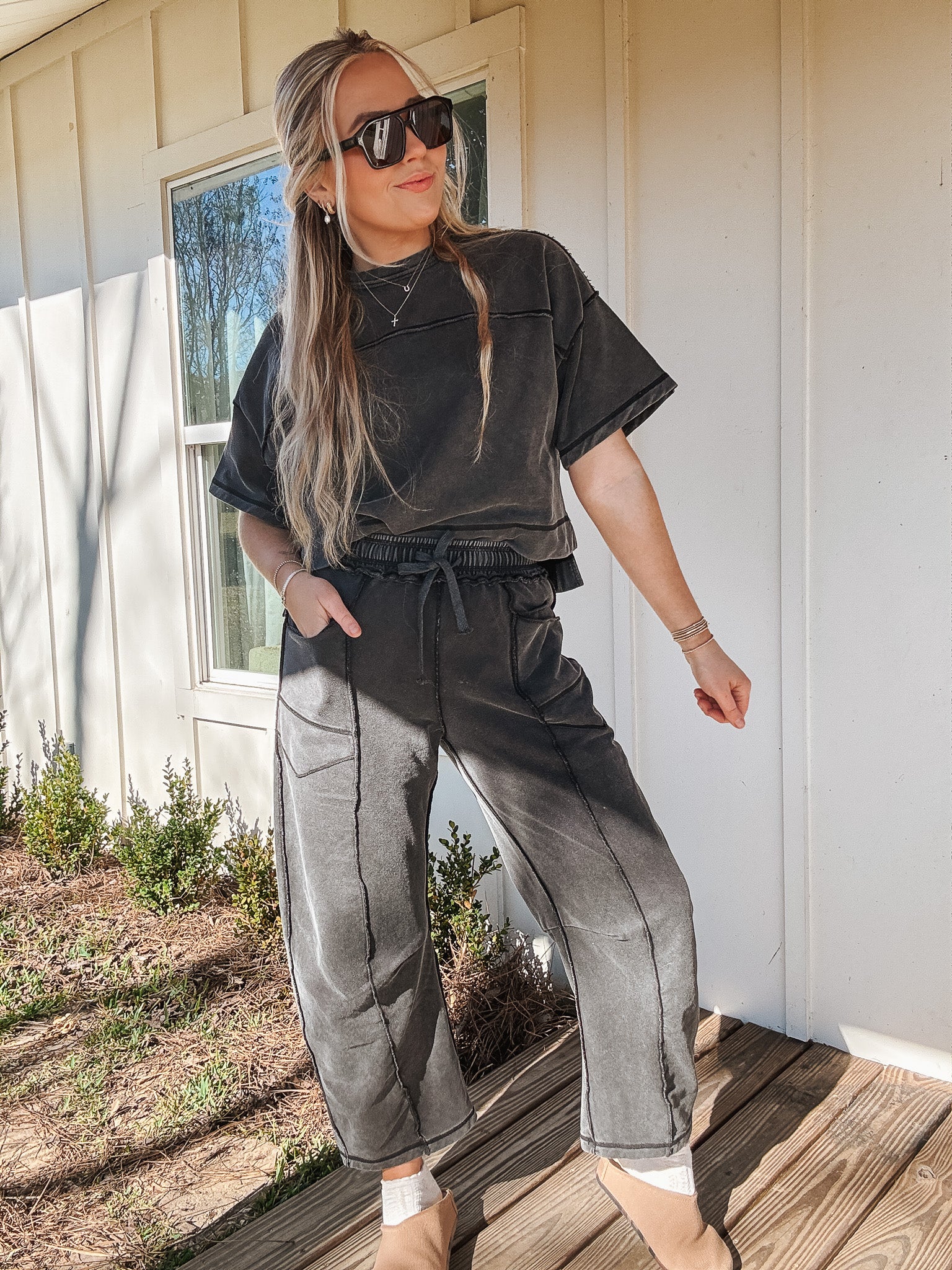 Simple Statement Set in Washed Black