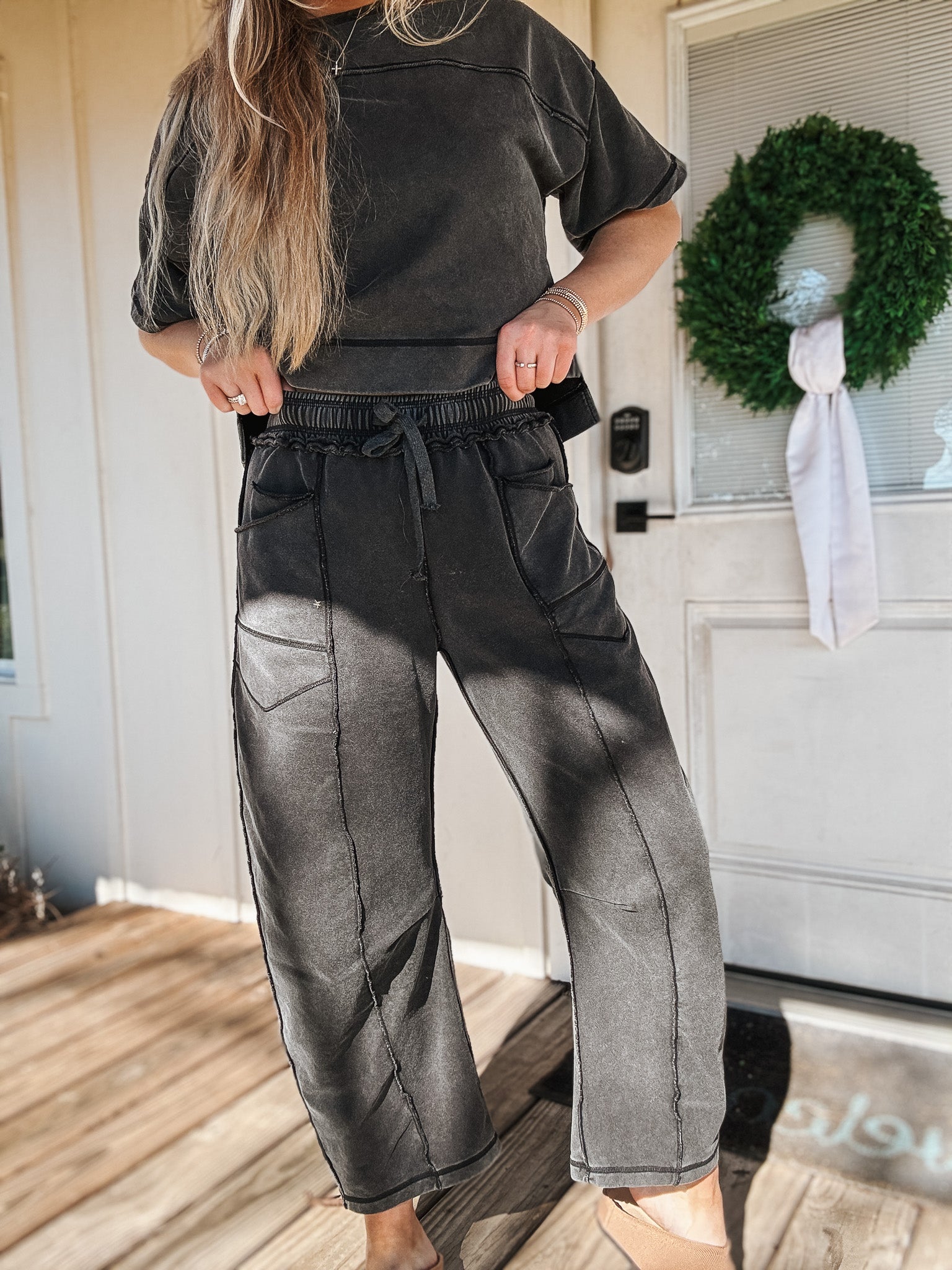 Simple Statement Set in Washed Black