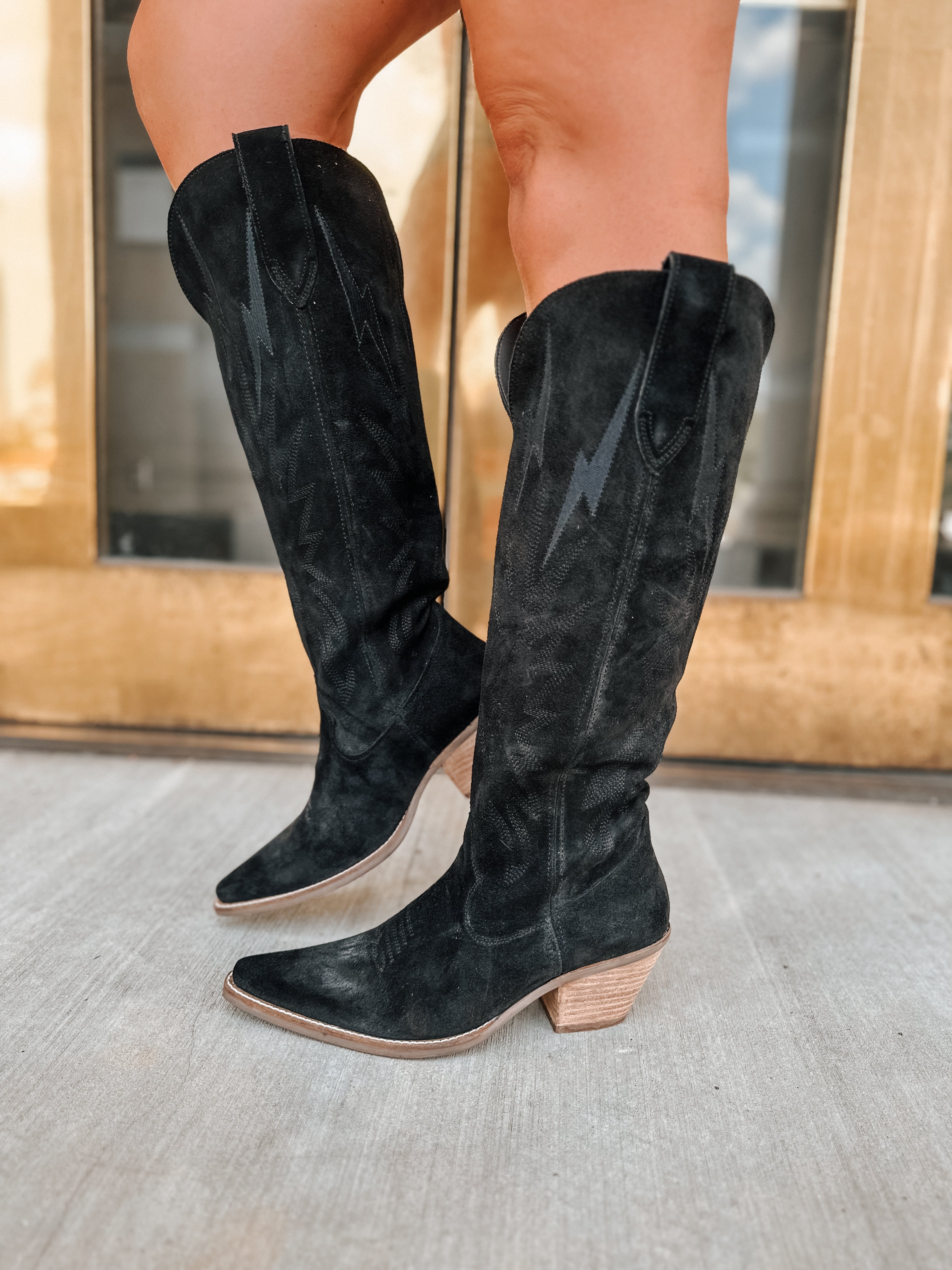 Bota Dingo Thunder Road de cuero negro