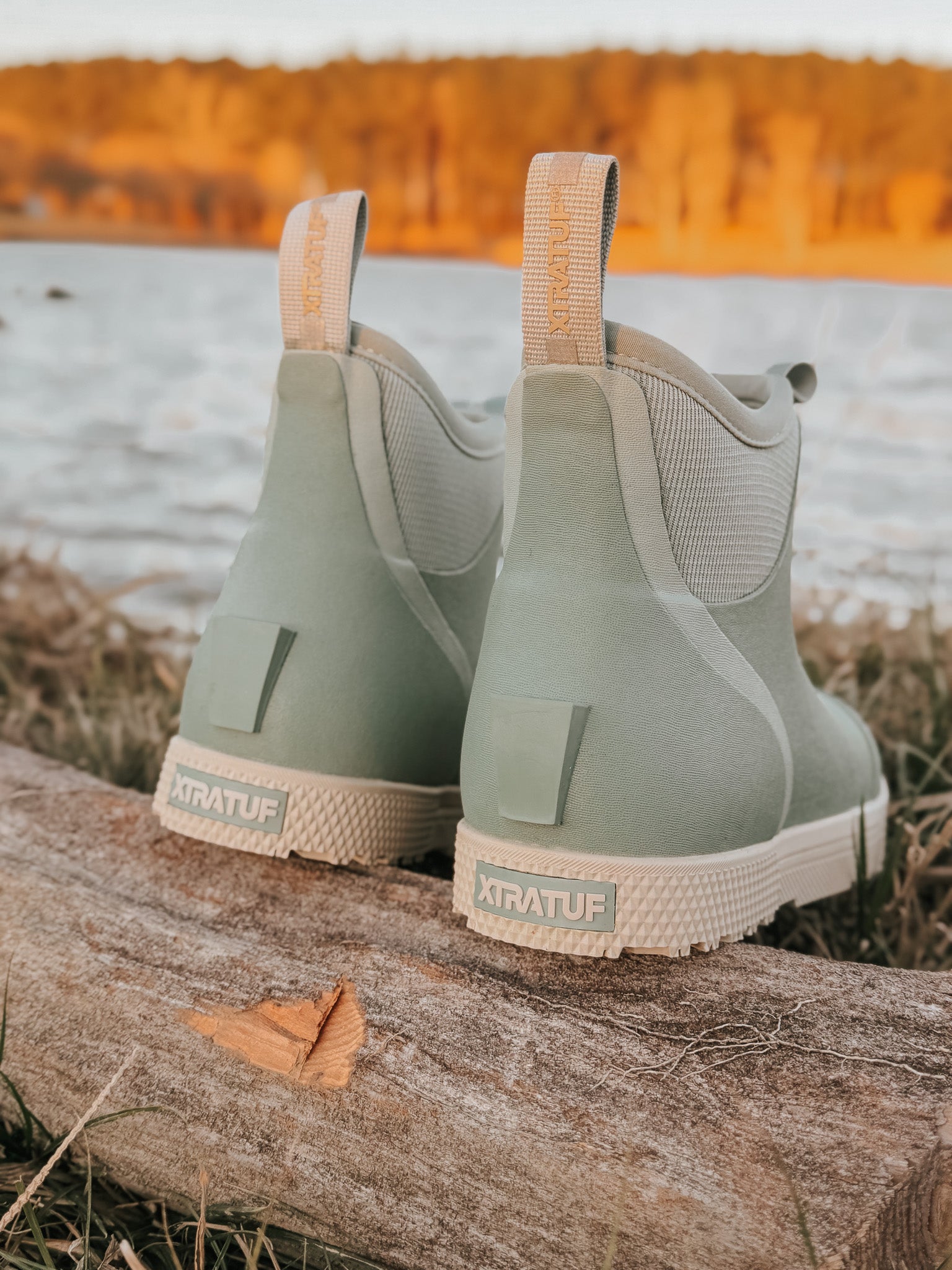 XTRATUF Women's Wheelhouse Ankle Deck Boot in Iceberg