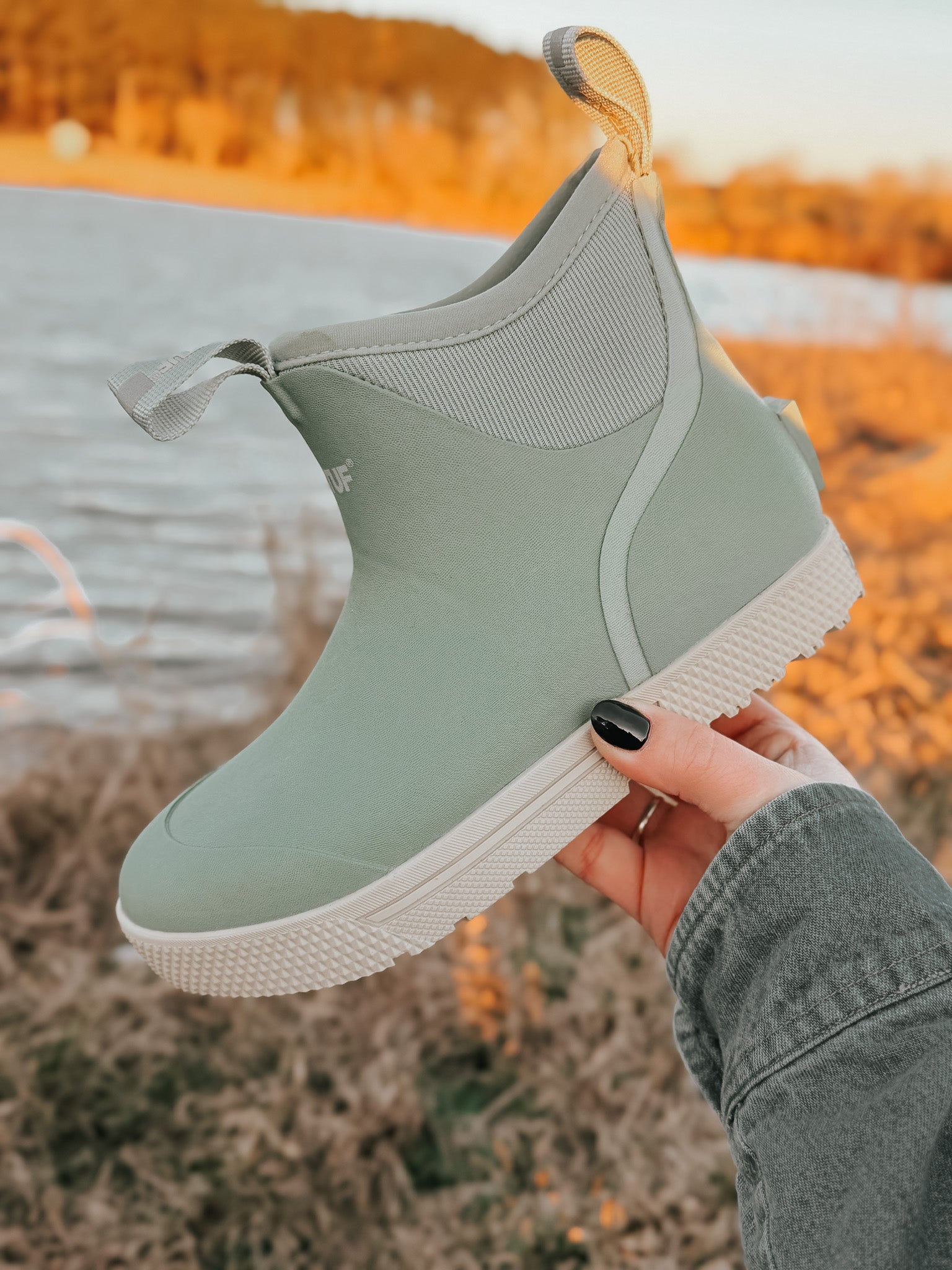 Women's Xtratuf Wheelhouse Ankle Deck Boot in Iceberg – Boot Country