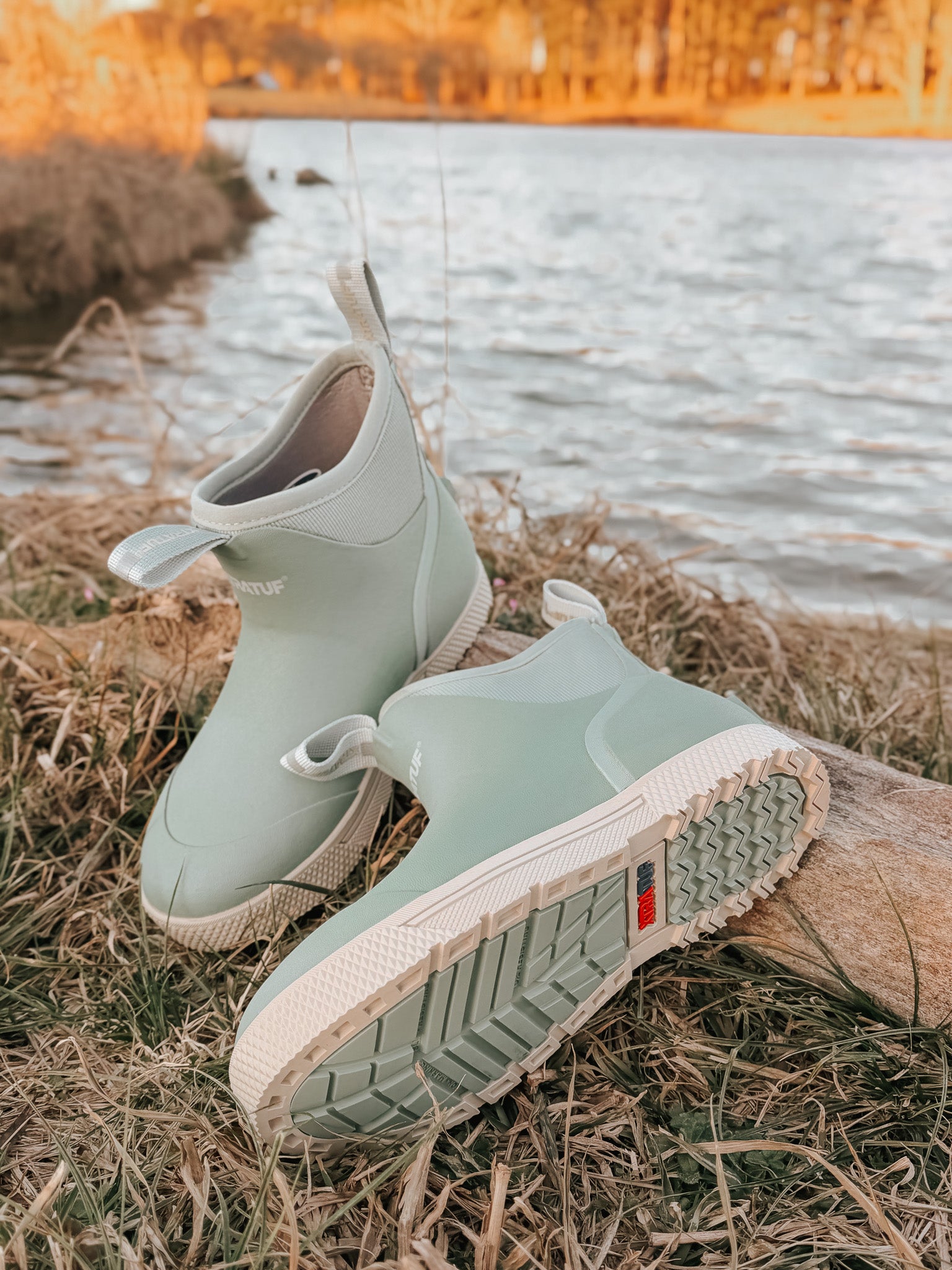 XTRATUF Women's Wheelhouse Ankle Deck Boot in Iceberg