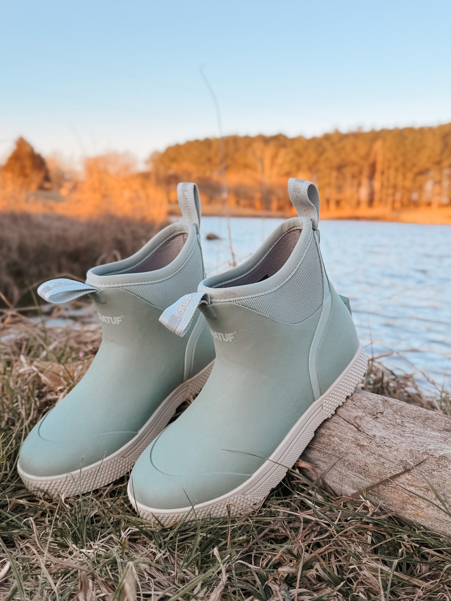 XTRATUF Women's Wheelhouse Ankle Deck Boot in Iceberg